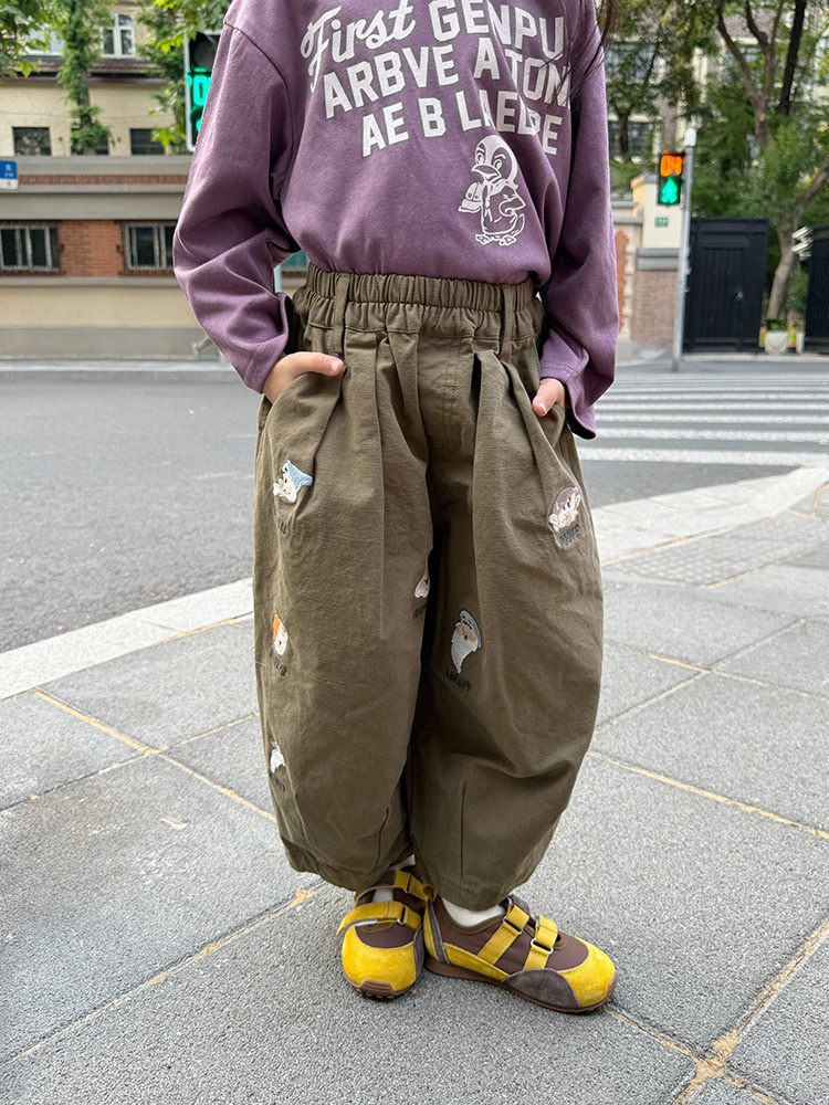 刺繡小矮人蘿蔔褲