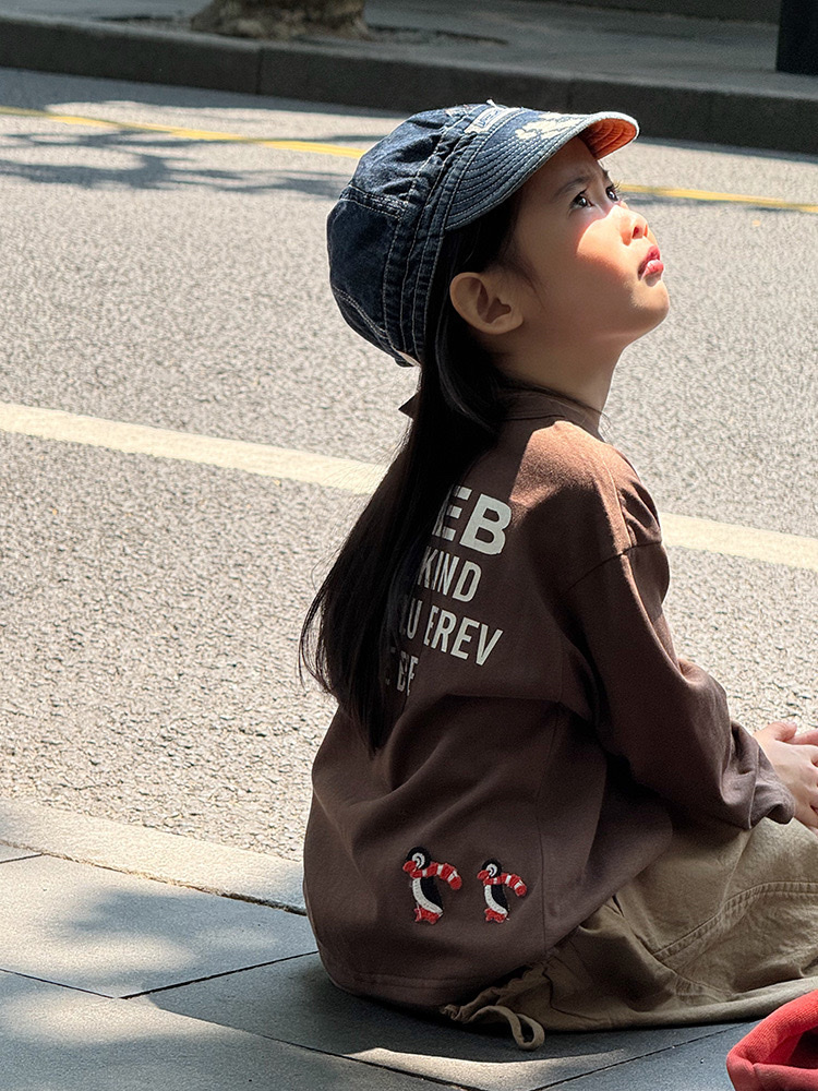 日系企鵝字母上衣