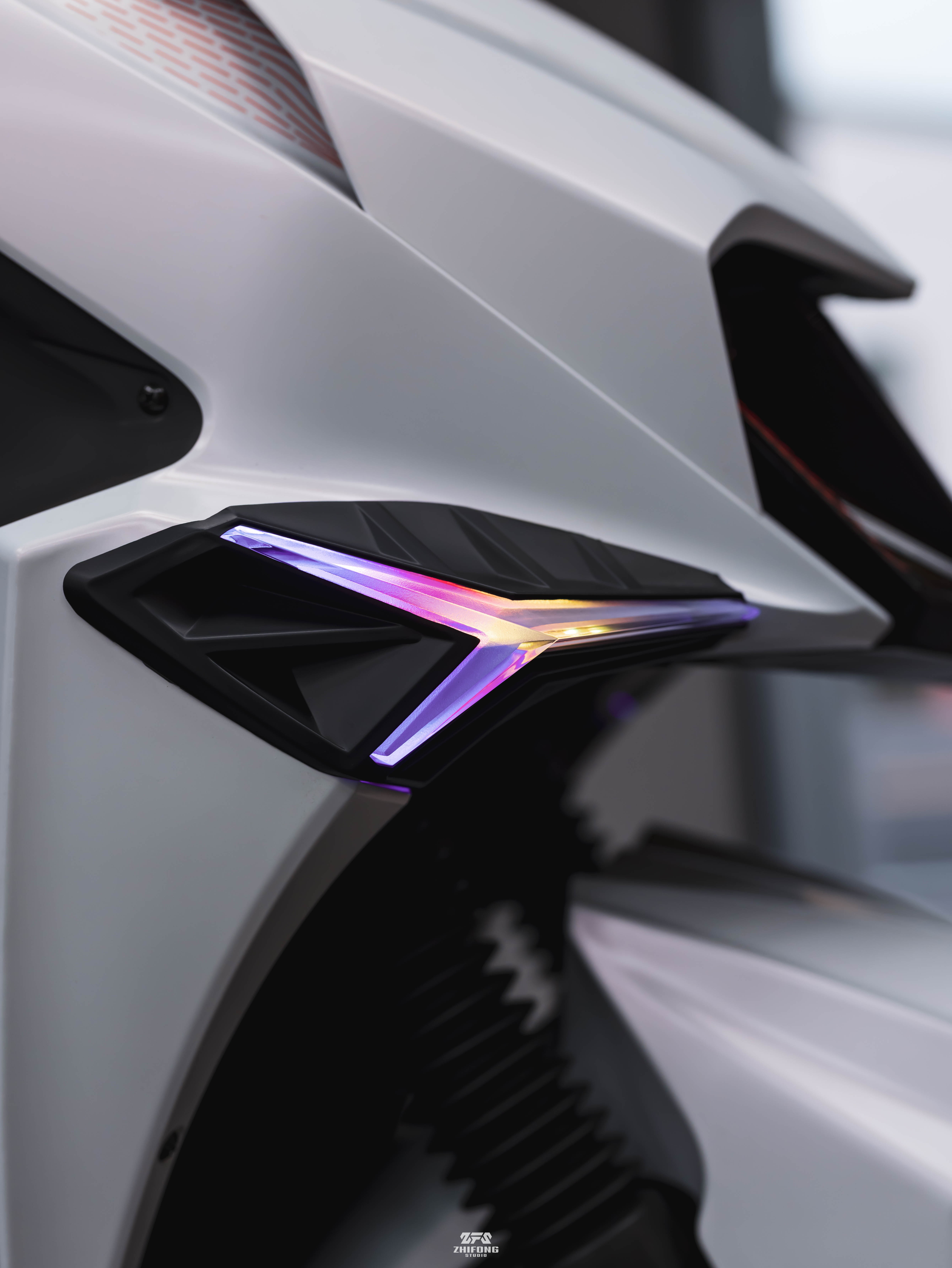 【 金鑫燈藝 】小戰神 璀璨版 前方向燈