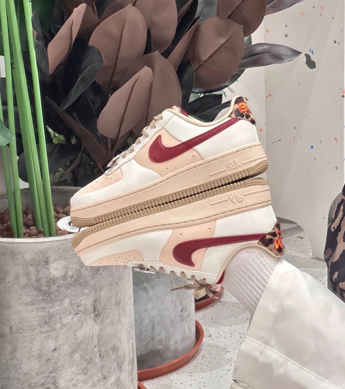 【逢甲 FUZZY】W Nike Air Force 1 "Pearl White"  豹紋 米紅 IM7510-262