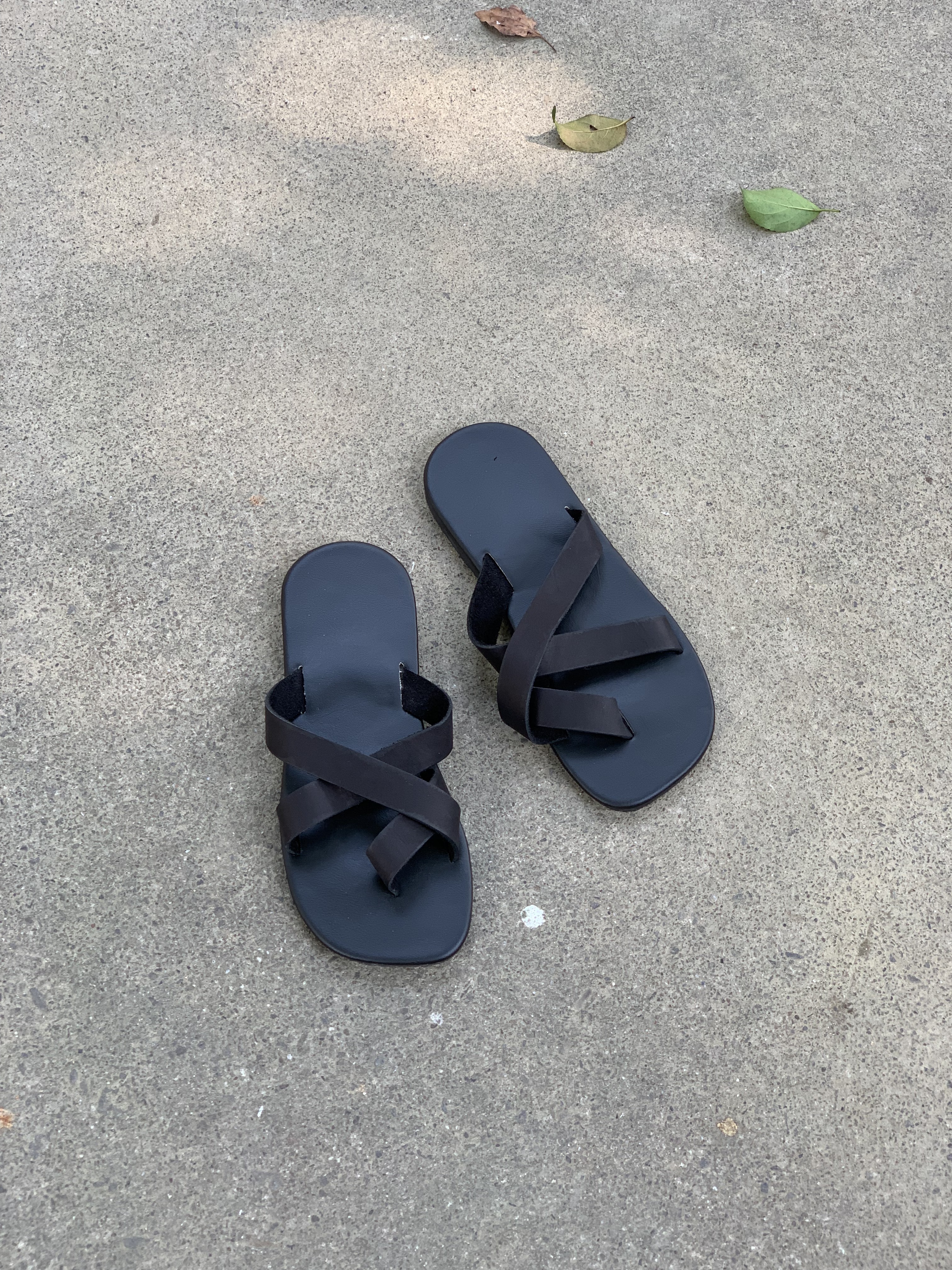 2025新款*泰國手工牛皮拖鞋