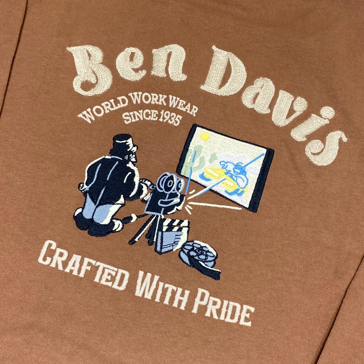 Ben davis 猩猩投影動畫刺繡薄長T C-25780027