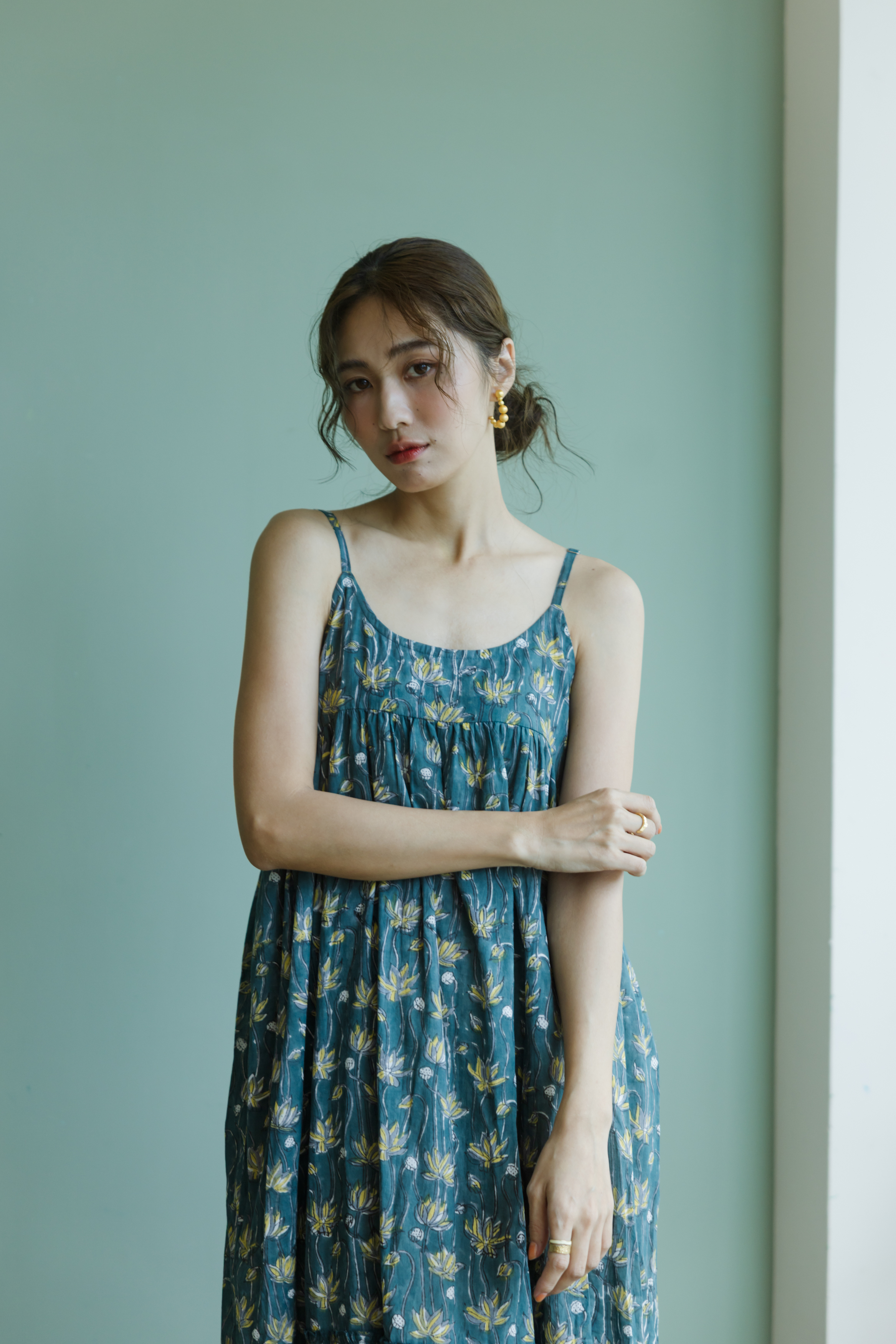 細肩帶長洋裝_藍綠蓮