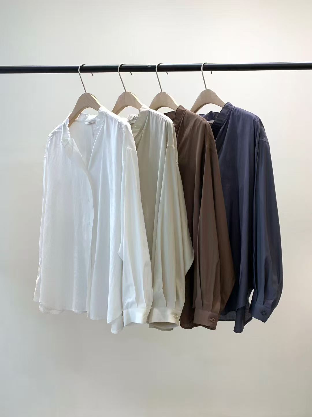 KN3032 半企V領天絲襯衫