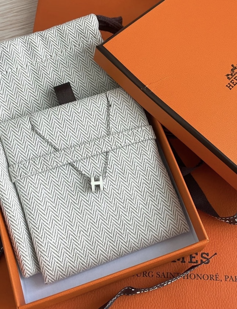 HERMÈS Mini Pop H Pendant