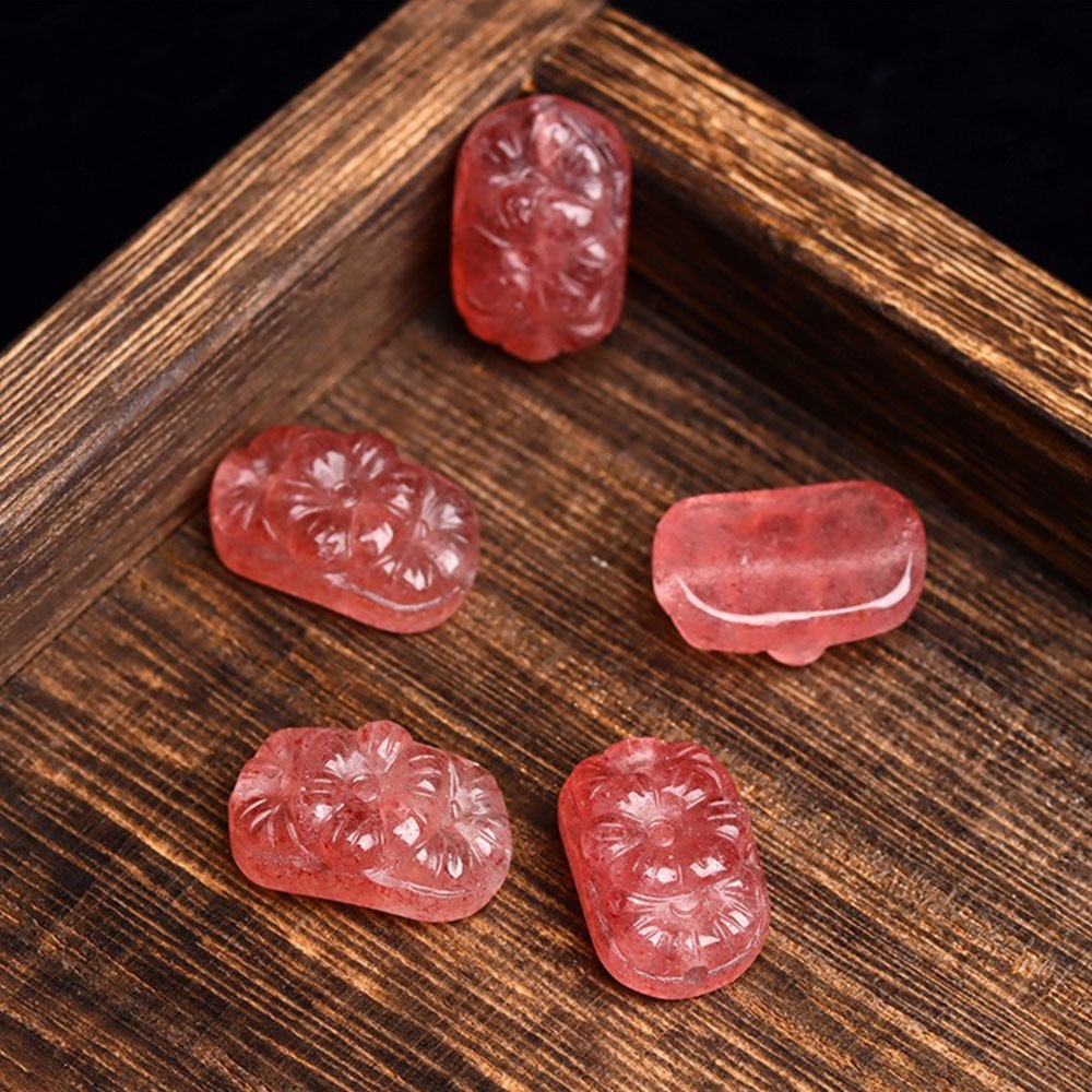 DIY飾品 草莓晶花牌配件 天然水晶 手工串珠配飾 手串編織掛繩配件 090