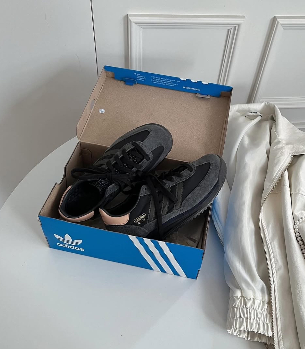 Adidas Originals SL 72 碳黑色 黑色 麂皮 復古 慢跑鞋 T頭鞋 IG4646/預購