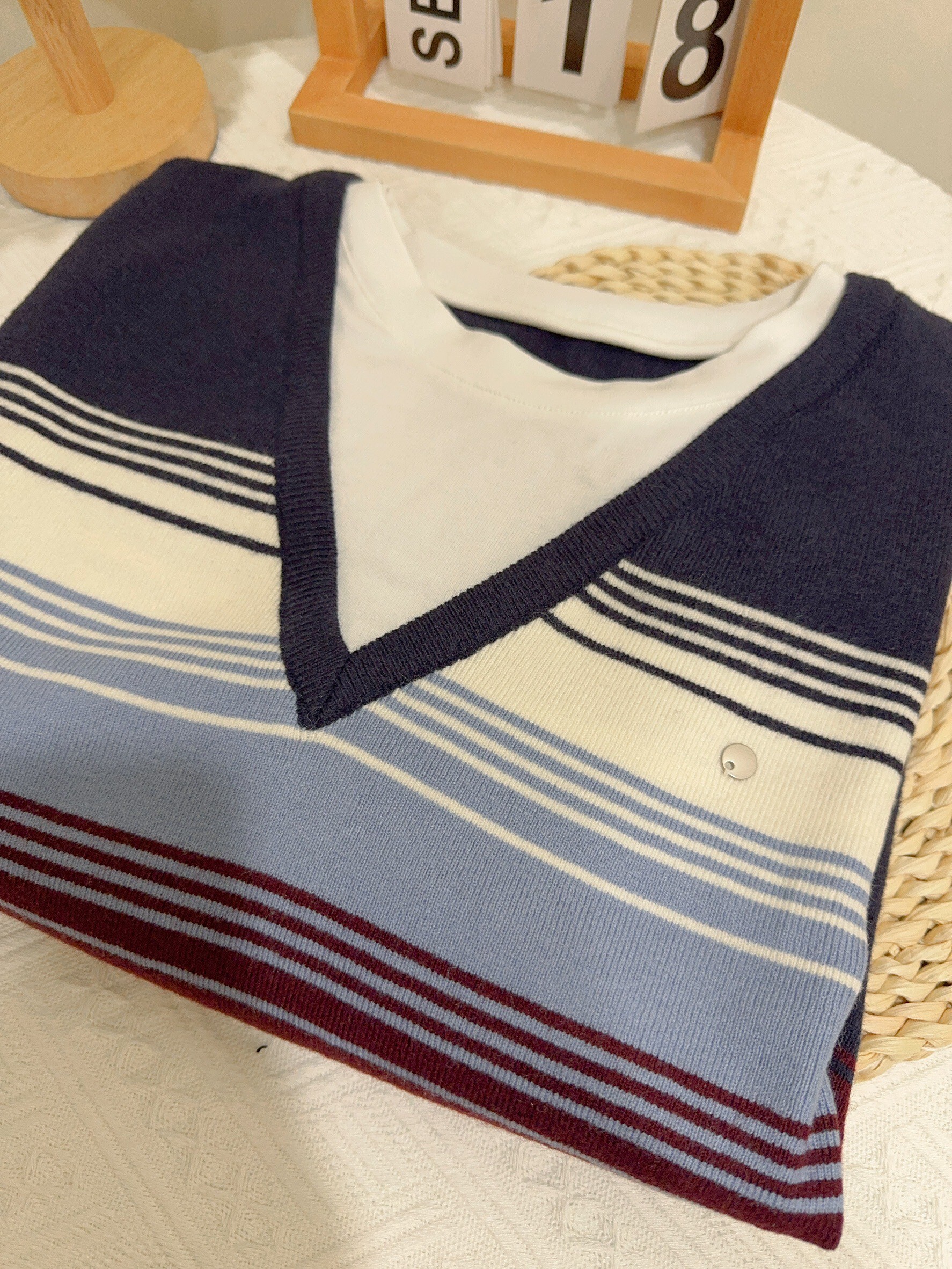 8089上班不無聊小銀標拼接短袖