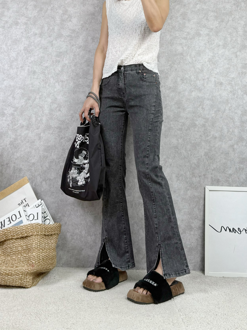 顯瘦修身又百搭的時尚必備款★3D車線前開衩喇叭褲