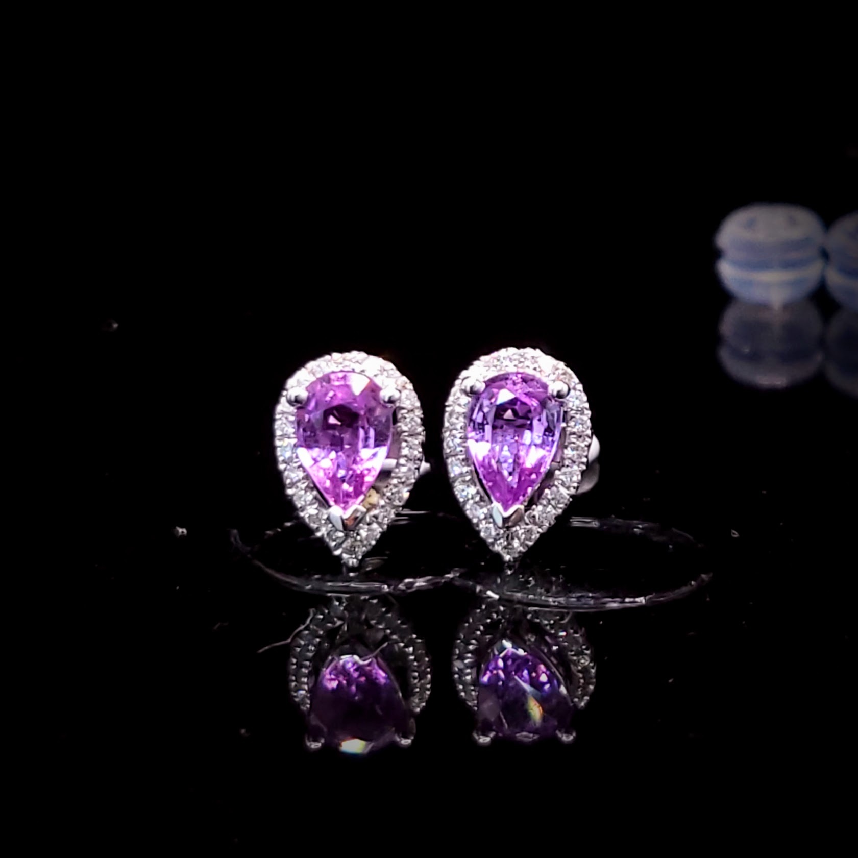 18K White Gold 0.81ct Sapphire Earrings