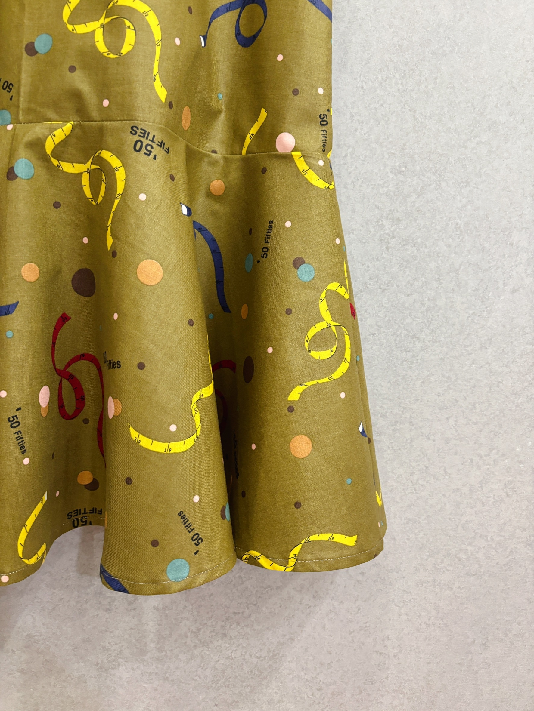 牛油果綠捲尺 媽咪魚尾洋裝