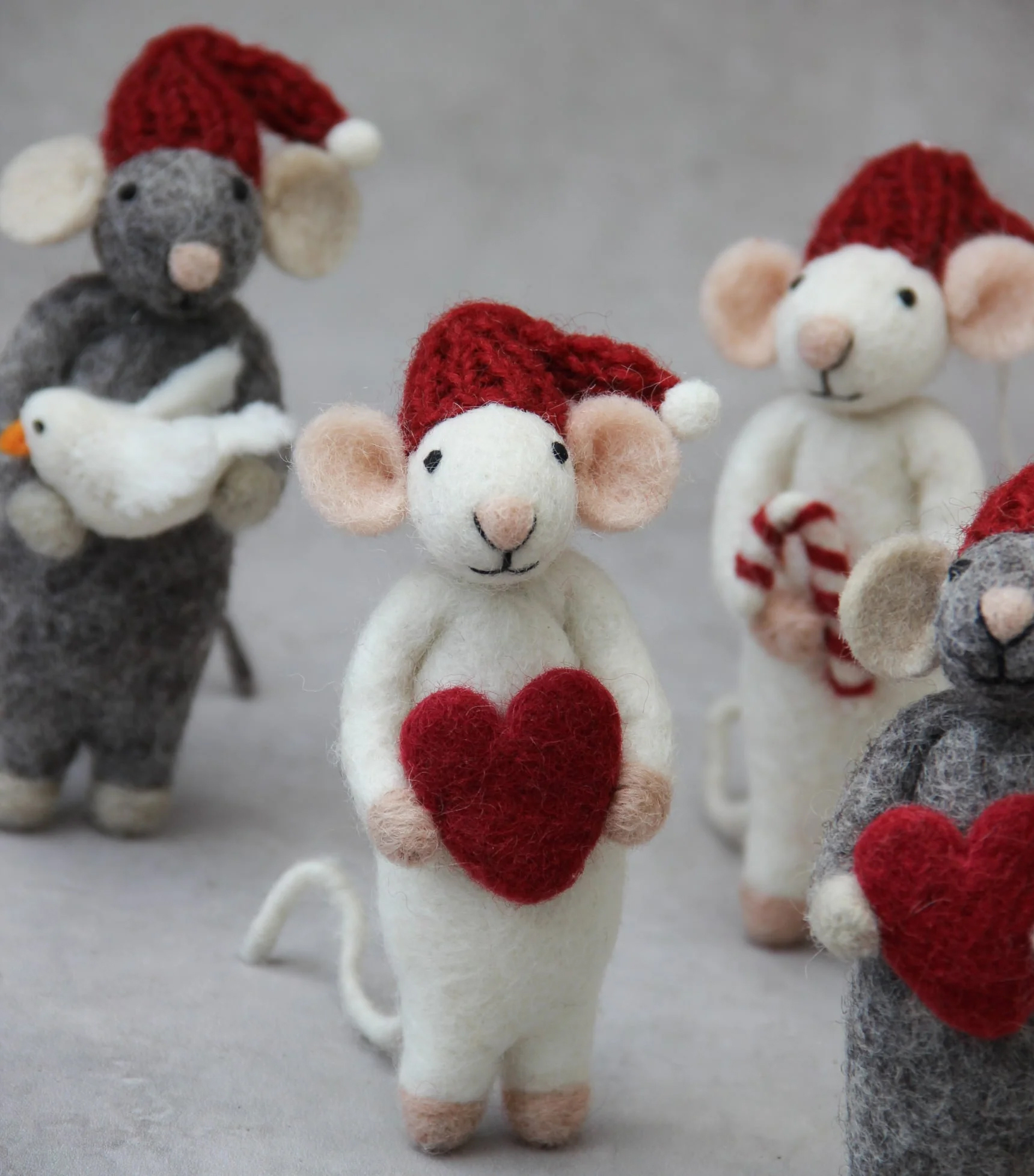 丹麥Gry&Sif 聖誕掛飾-White Mouse w/Heart(10321)