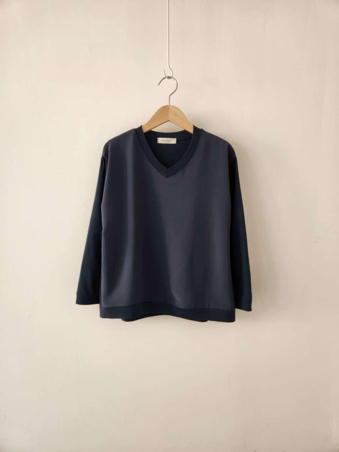 The cream V領top~113E