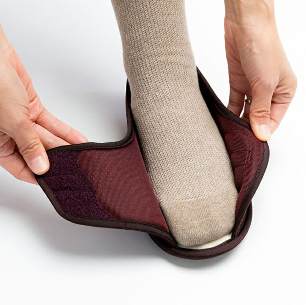 <img src="Ayumi-elderly-indoor-shoes03.png" alt="老人院舍大開口防滑輕量家居鞋/拖鞋">