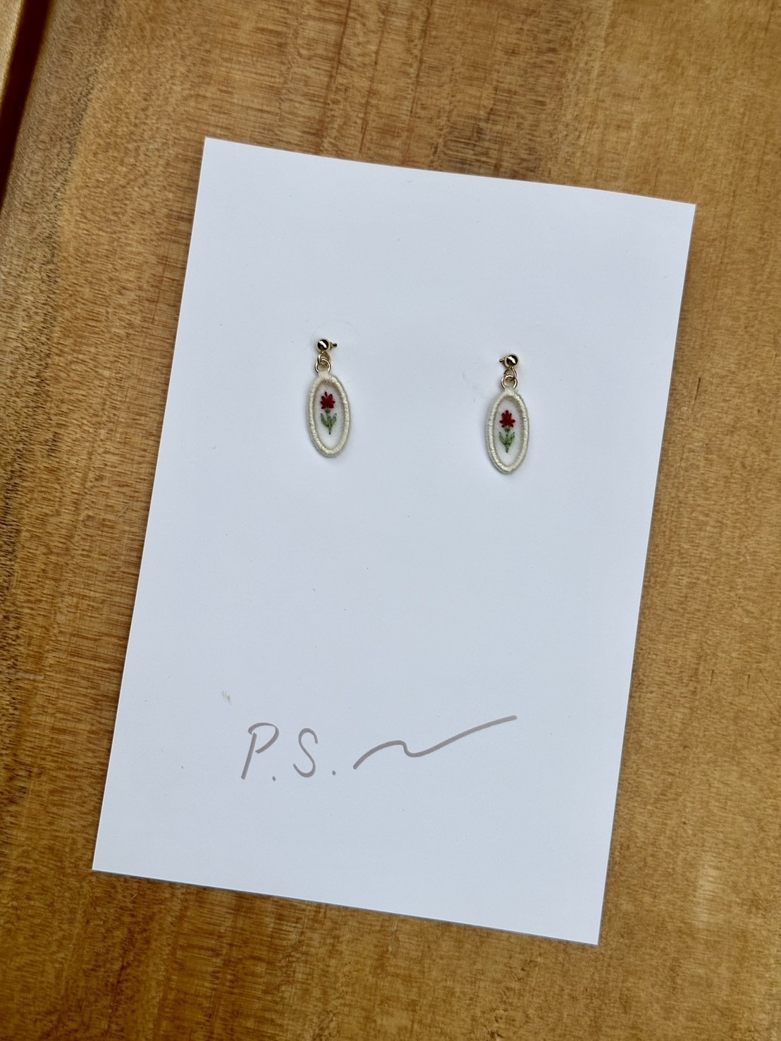 [scllage] P.S.系列 - 刺繡耳針 | 康乃馨 | S | NO.97