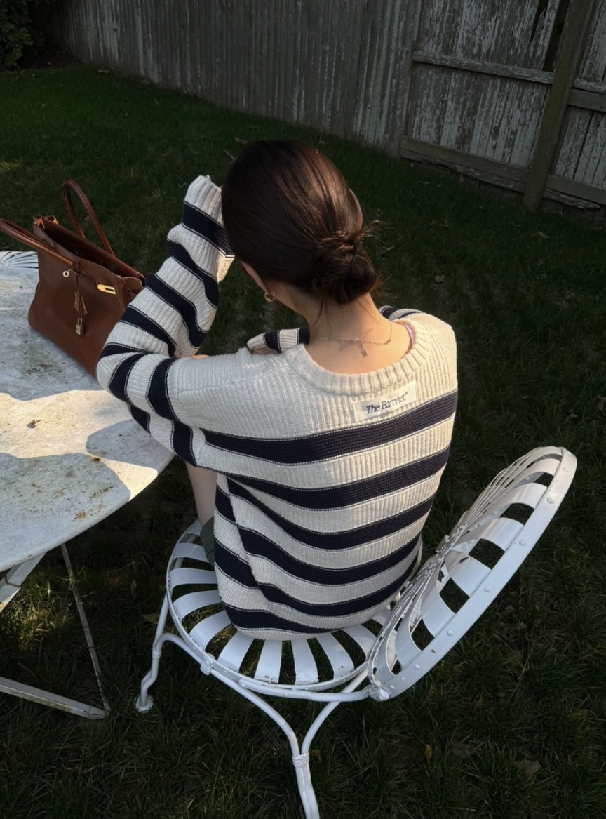 ᴷᴼᴿᴱᴬ 🇰🇷Notthing writen圓領隨性慵懶條紋針織上衣(兩色)