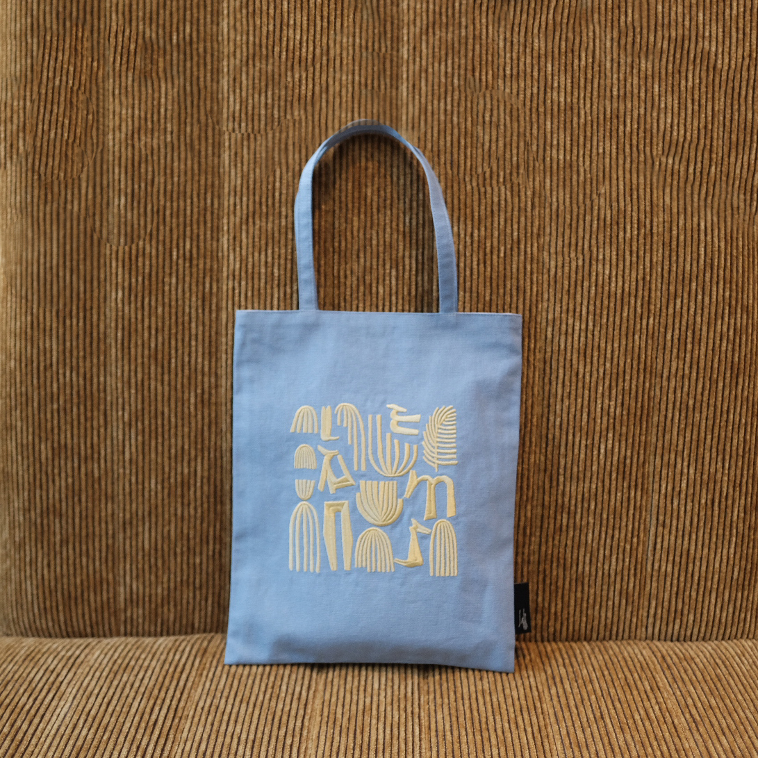 刺繡小提袋 / 水藍