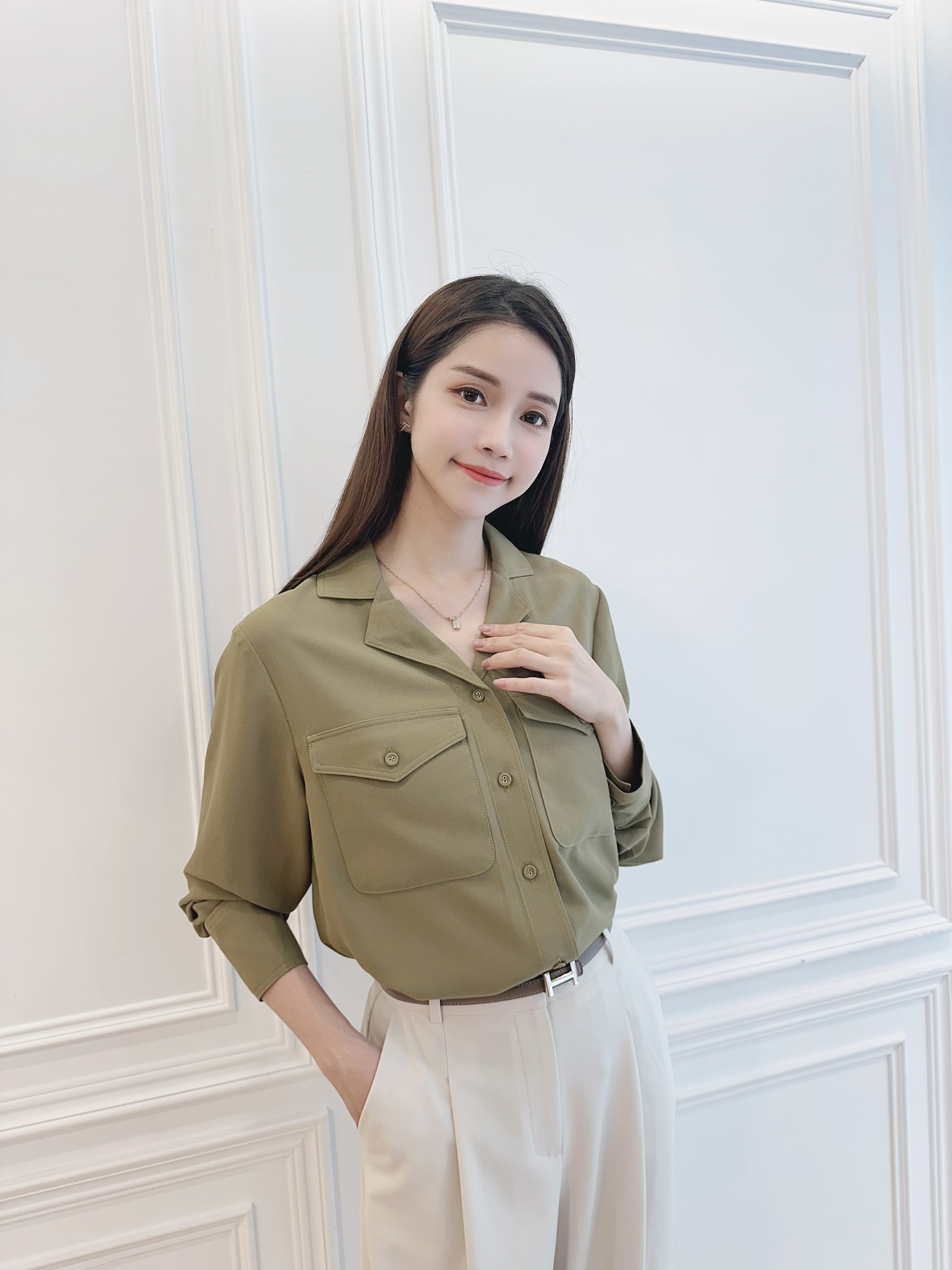 優雅素面包布釦襯衫