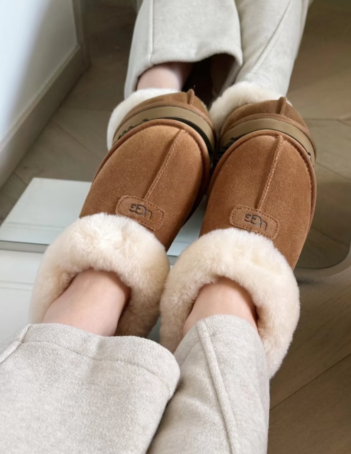 女鞋 UGG W TAZZETTE 栗子棕 絨面革 麂皮 復古 雪靴 毛毛踝靴 穆勒鞋【UG1134810CHE】