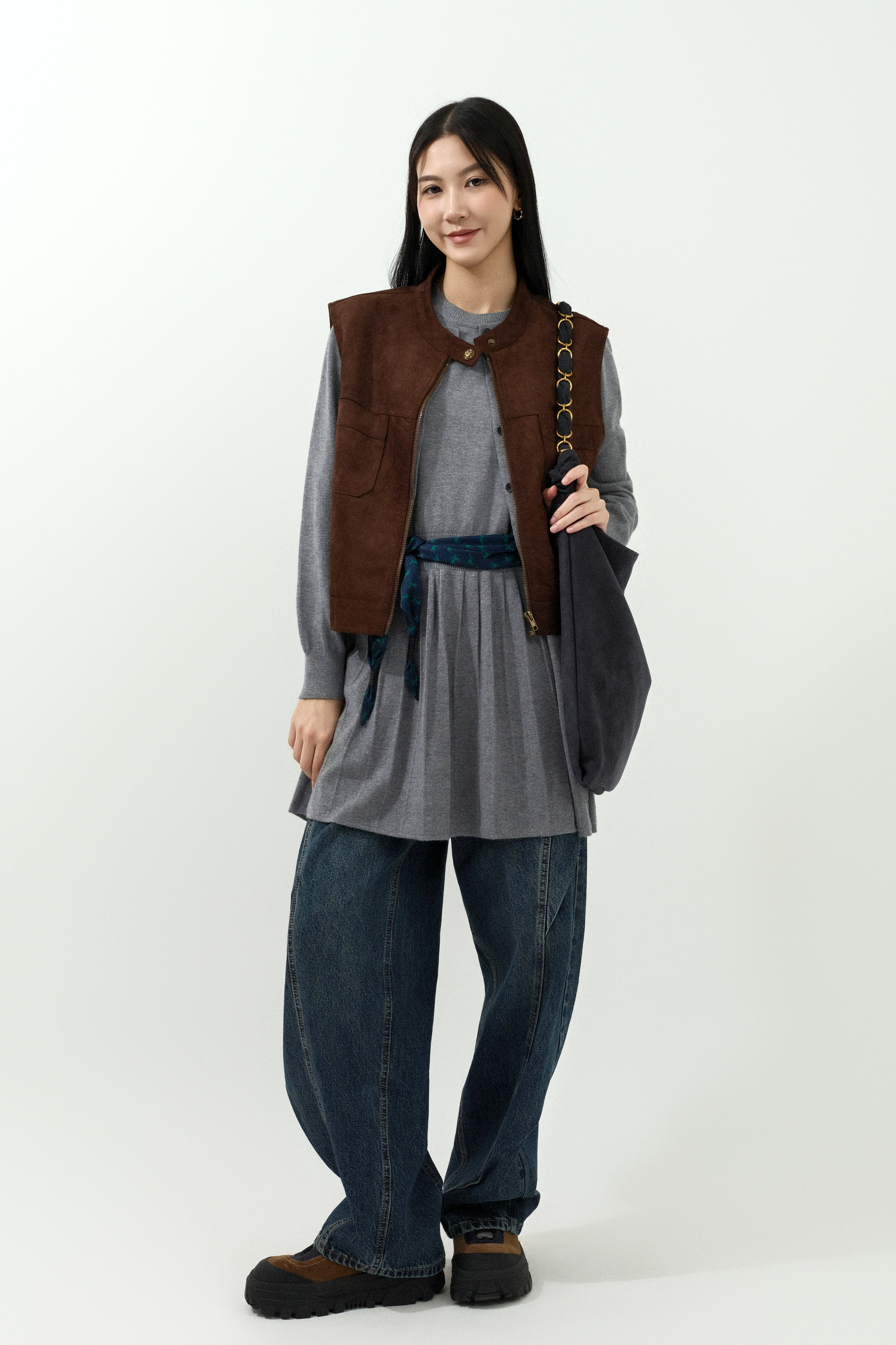 FW25_0082（背心外套＋金織套裝＋牛仔褲）