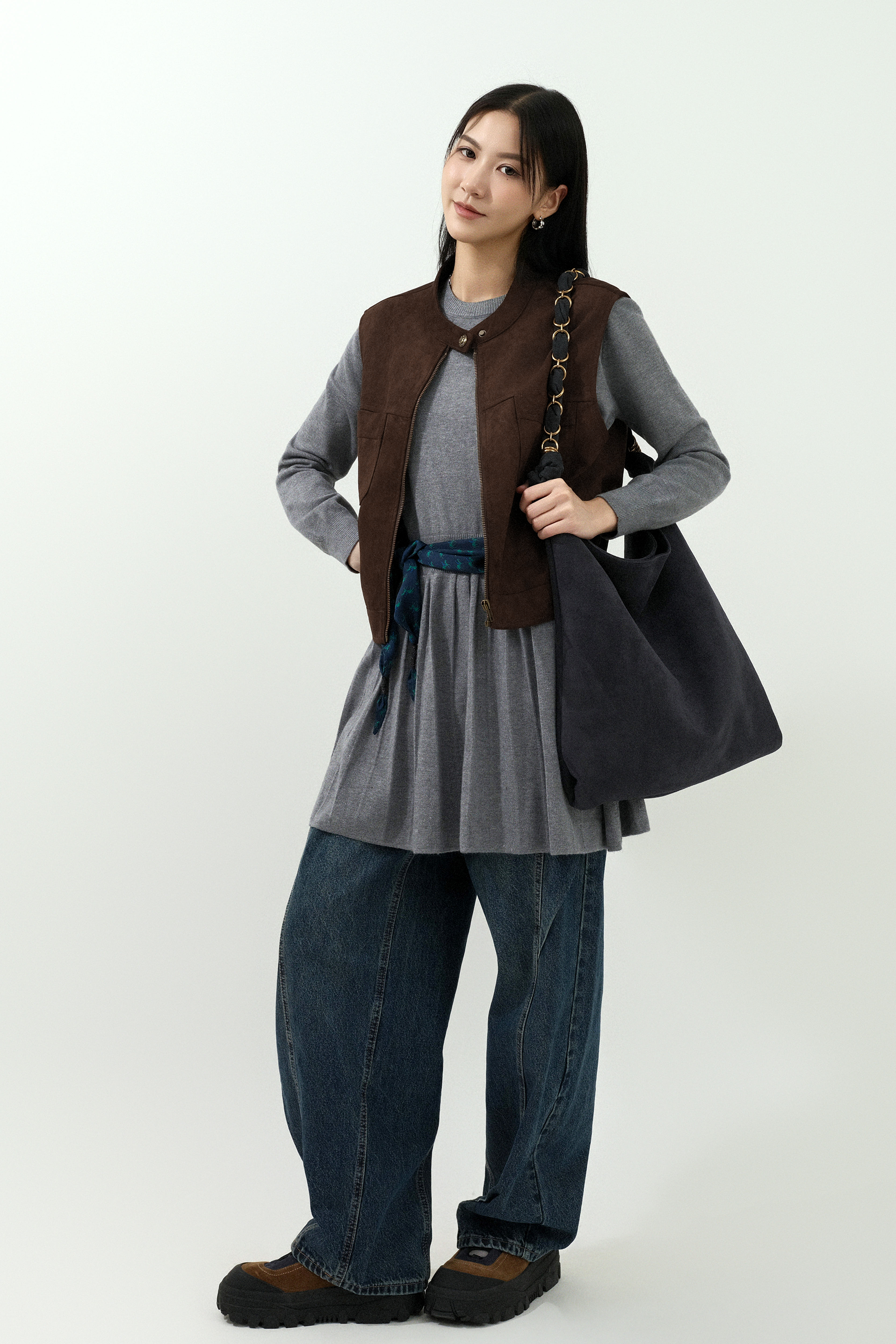 FW25_0082（背心外套＋金織套裝＋牛仔褲）