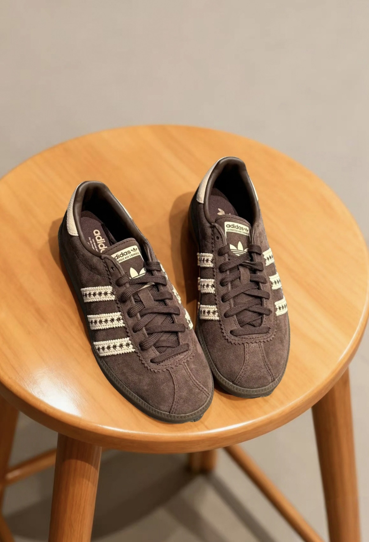 Adidas Originals Bermuda 巧克力咖啡 楓葉印 美拉德 可可棕 復古 德訓鞋 JS3971