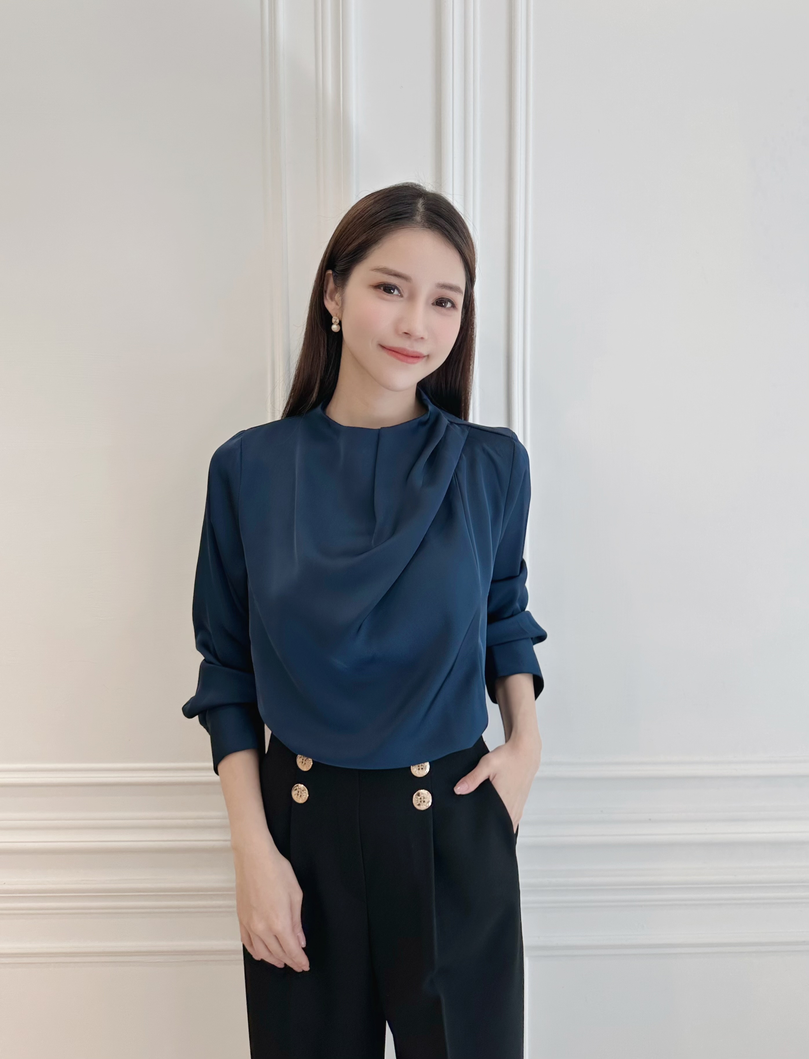 半領光澤前扭結上衣