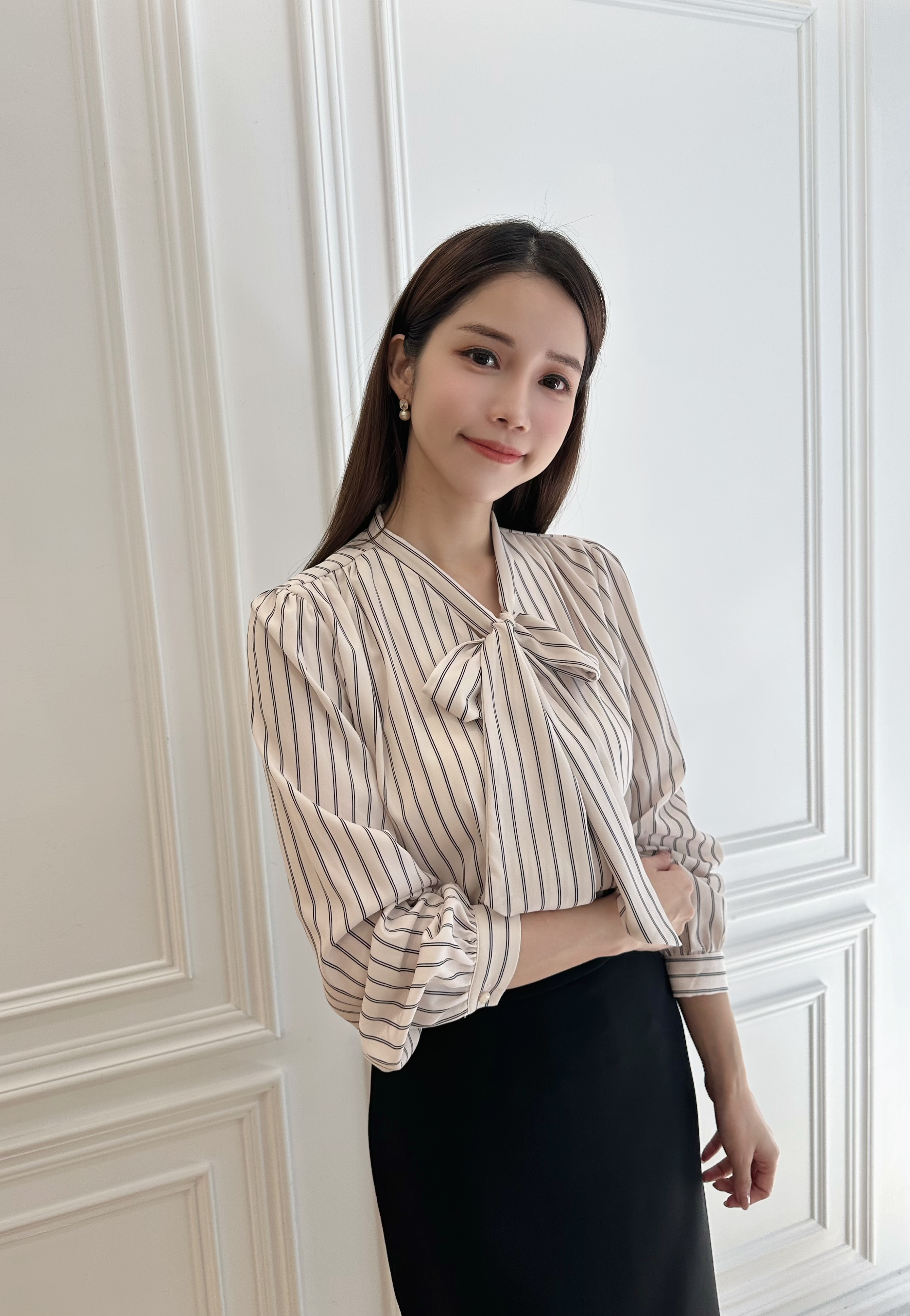 細緻條紋領巾襯衫