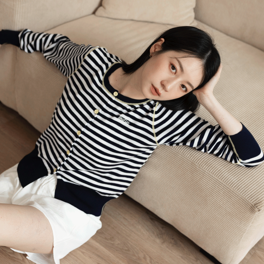 品牌線繡條紋小外套-藍白條