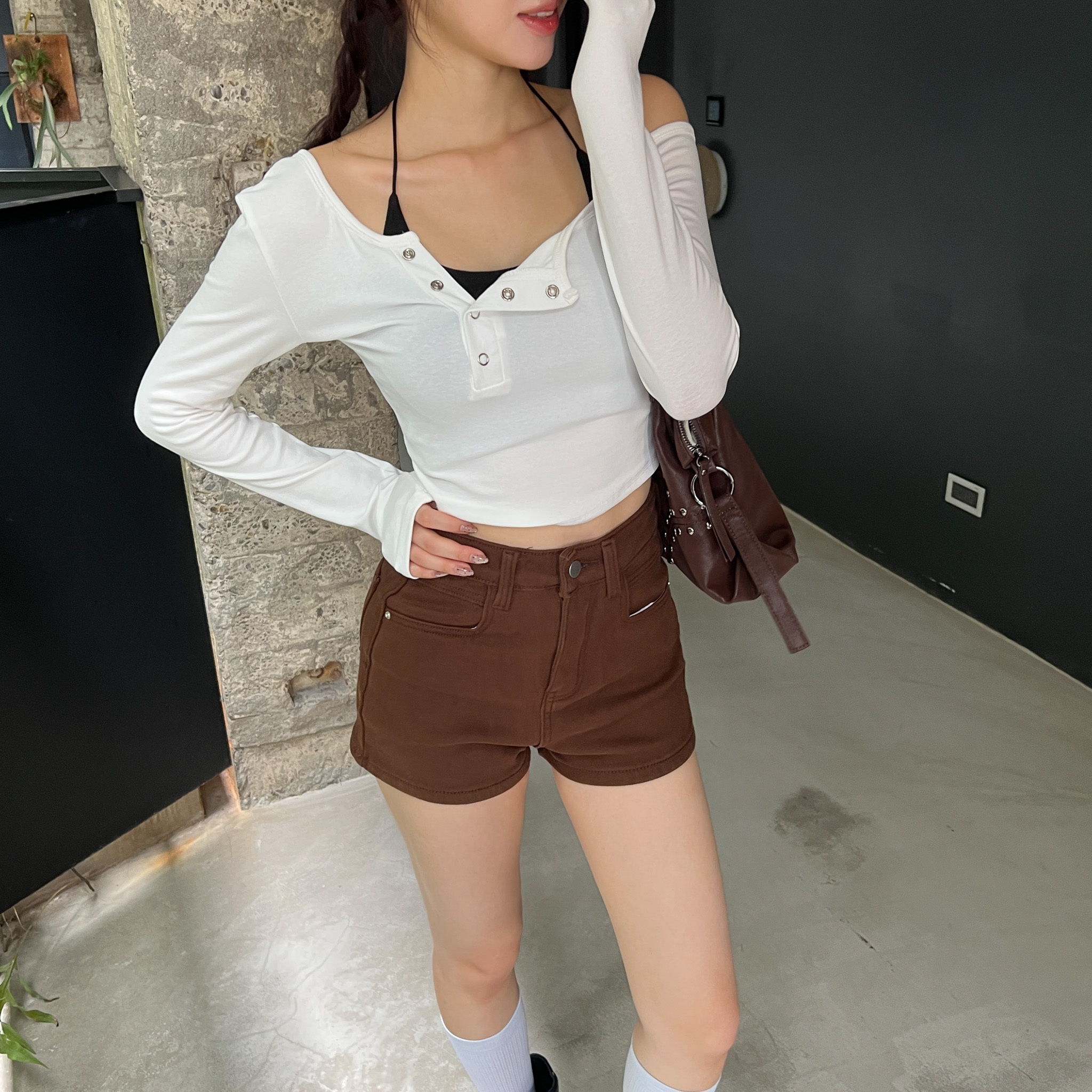 ISA_秋冬辣妹快訊 (真!)二件斜肩小排釦繞脖上衣_59036