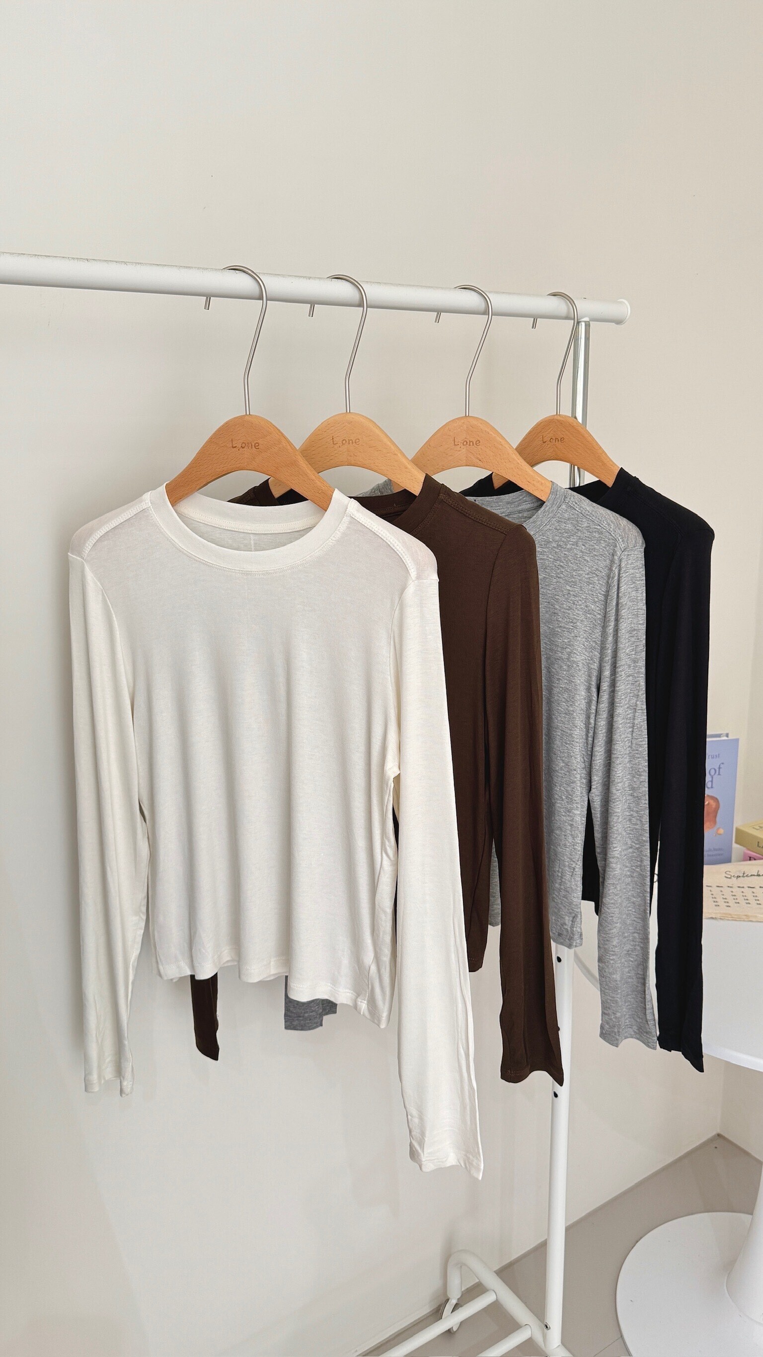 莫代爾百搭圓領上衣