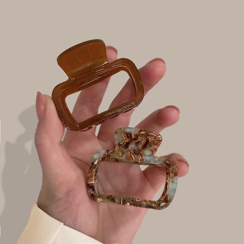 法式自然紋鏤空抓夾