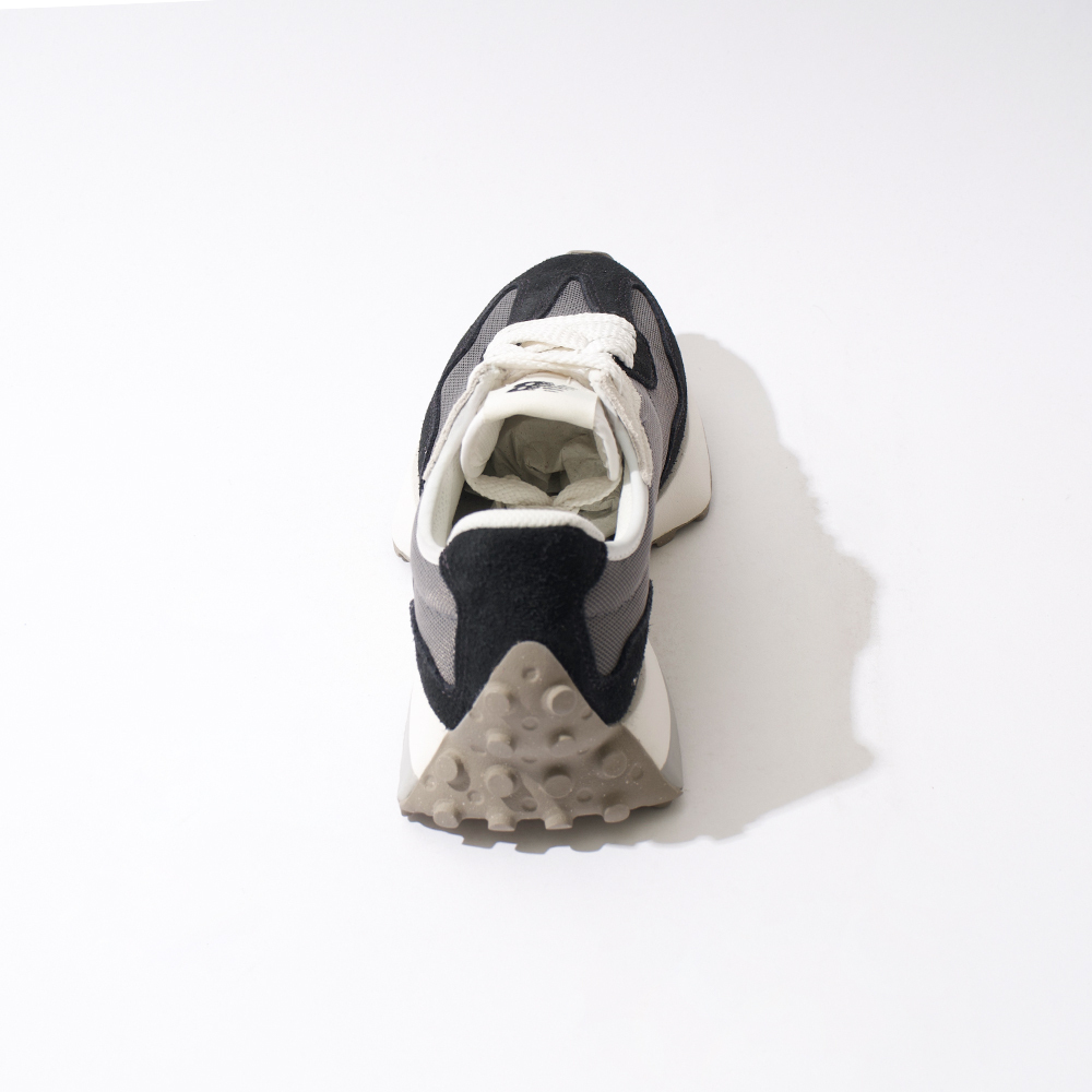 New Balance 327 男鞋 女鞋 黑灰色 復古 穿搭 麂皮 休閒 運動 慢跑鞋 U327LNB