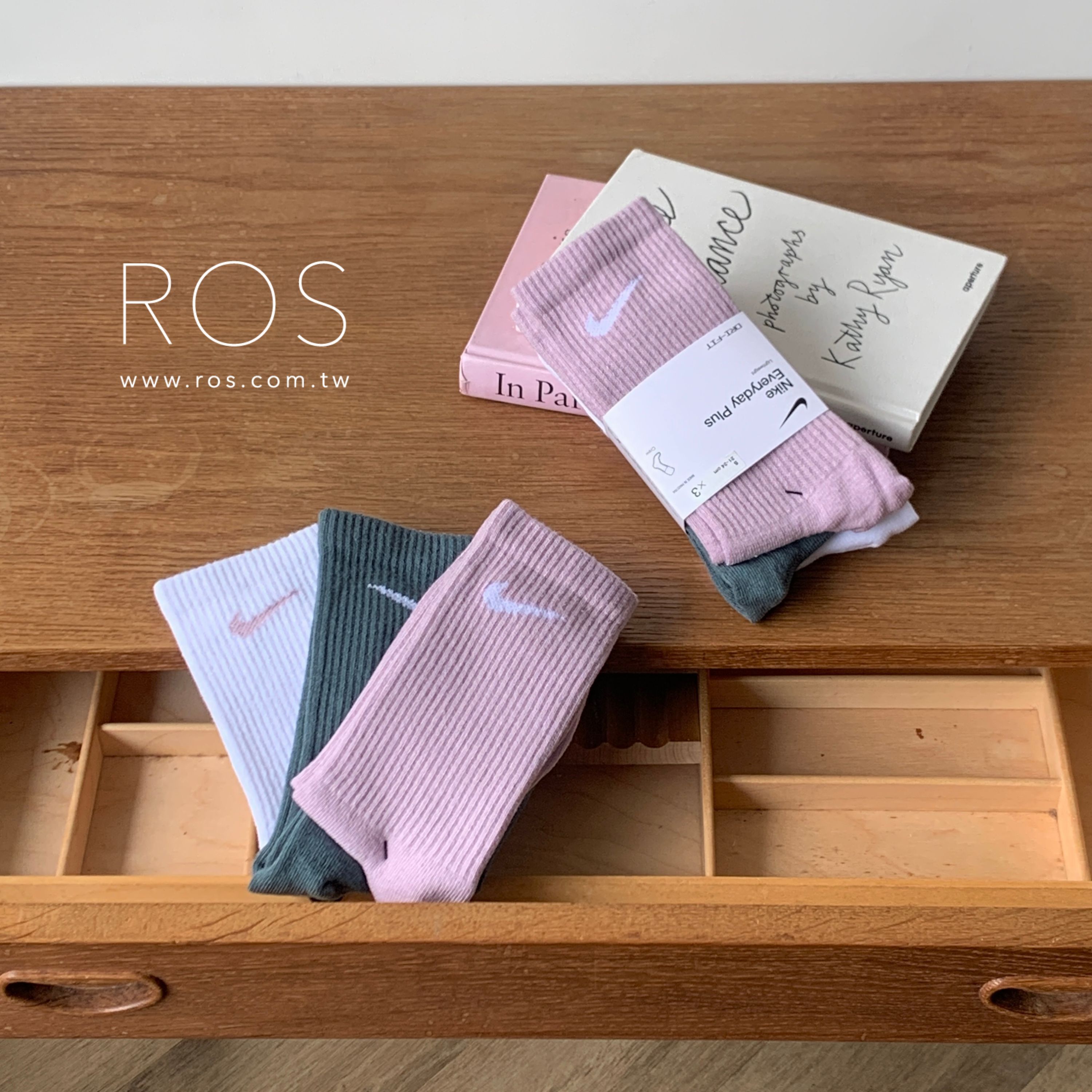 Nike Everyday Plus 藍莓乳酪