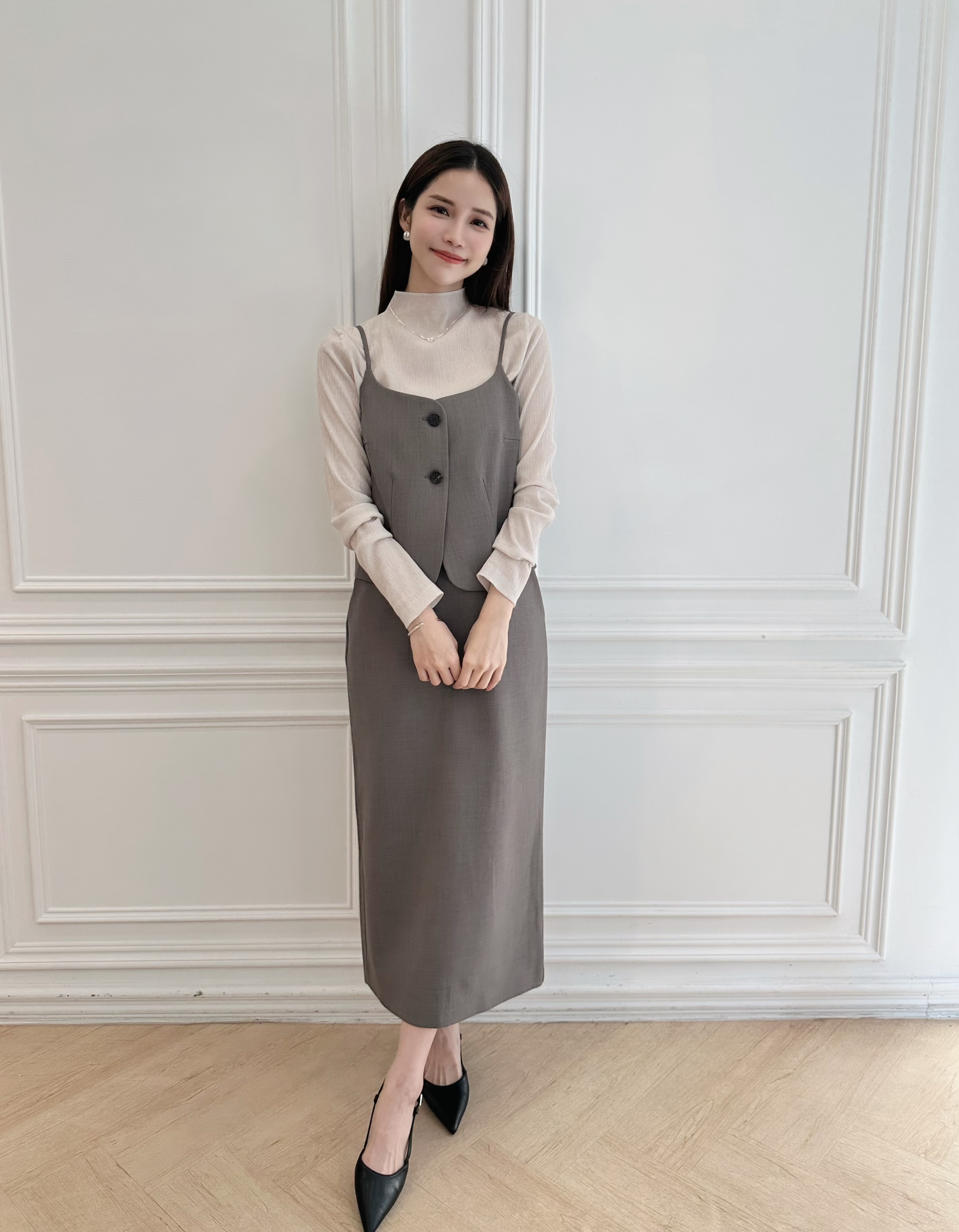 細肩帶雙釦背心+西裝裙套裝