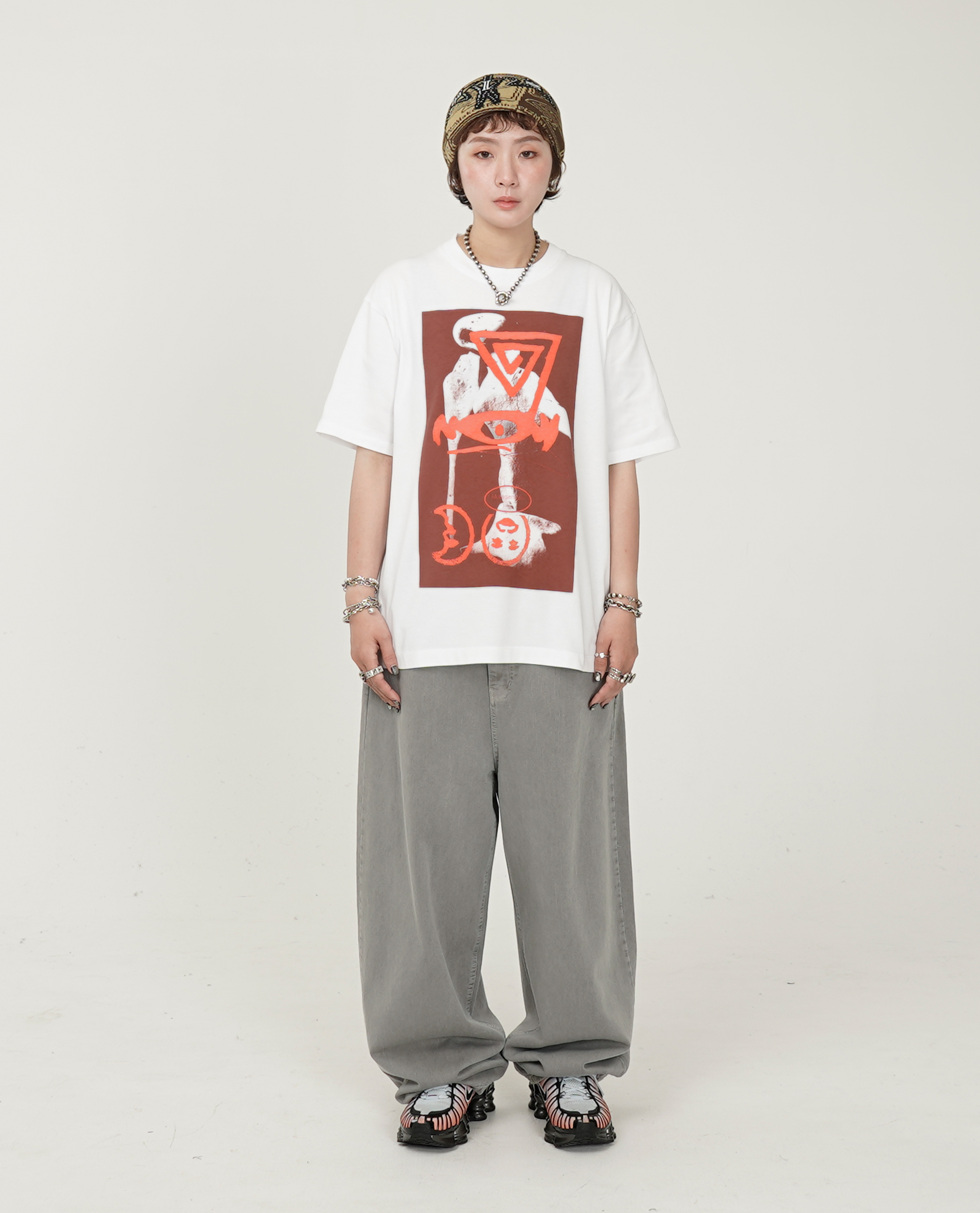 LOOSE JOINTS MISHA HOLLENBACH - 'THERE'S NO EVIDENCE THAT THEY WERE ATTACHED TO THE STALK' S/S TEE - 25FW