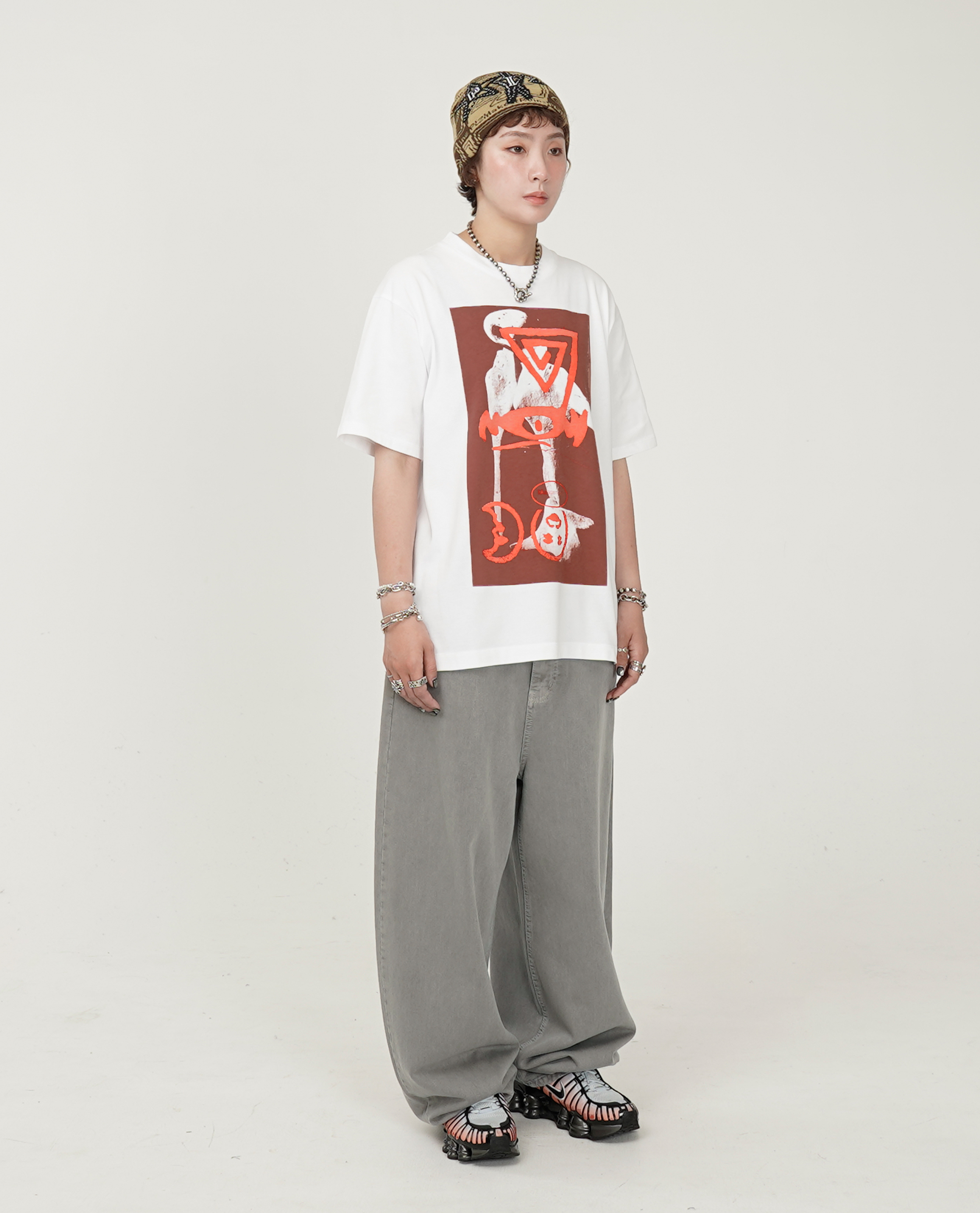 LOOSE JOINTS MISHA HOLLENBACH - 'THERE'S NO EVIDENCE THAT THEY WERE ATTACHED TO THE STALK' S/S TEE - 25FW