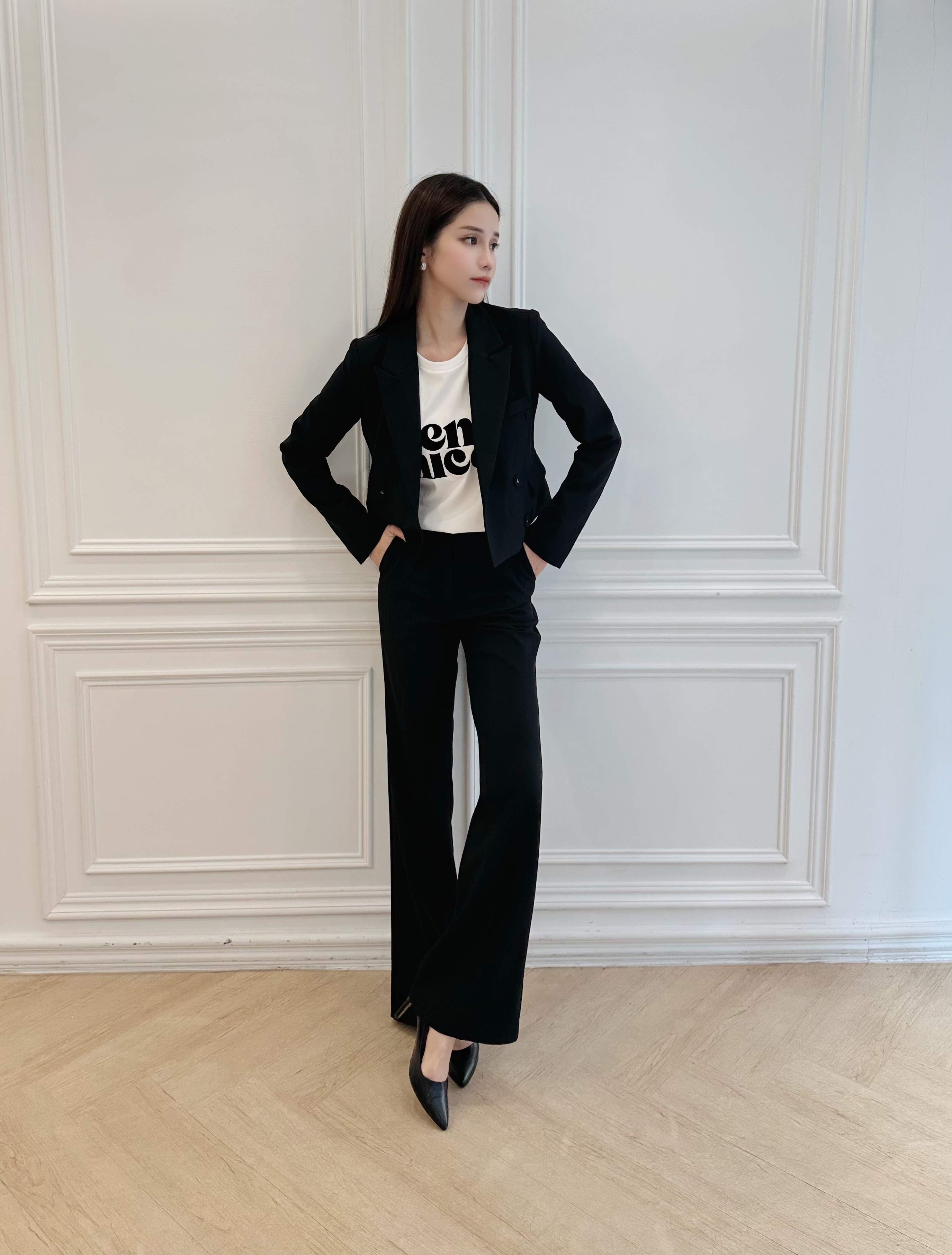 俐落短版雙排釦西裝套裝