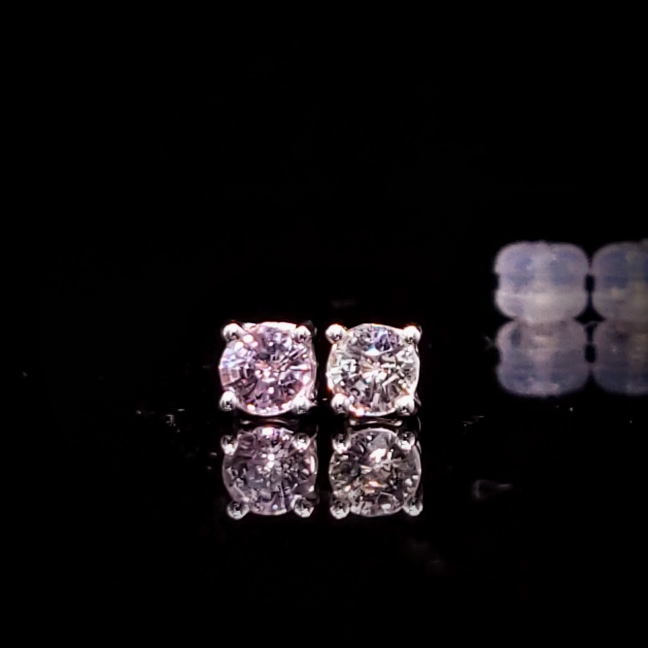 18K White Gold 0.65ct Sapphire Earrings