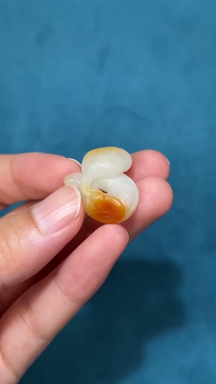 925224 和田玉籽料黃皮腰纏萬貫