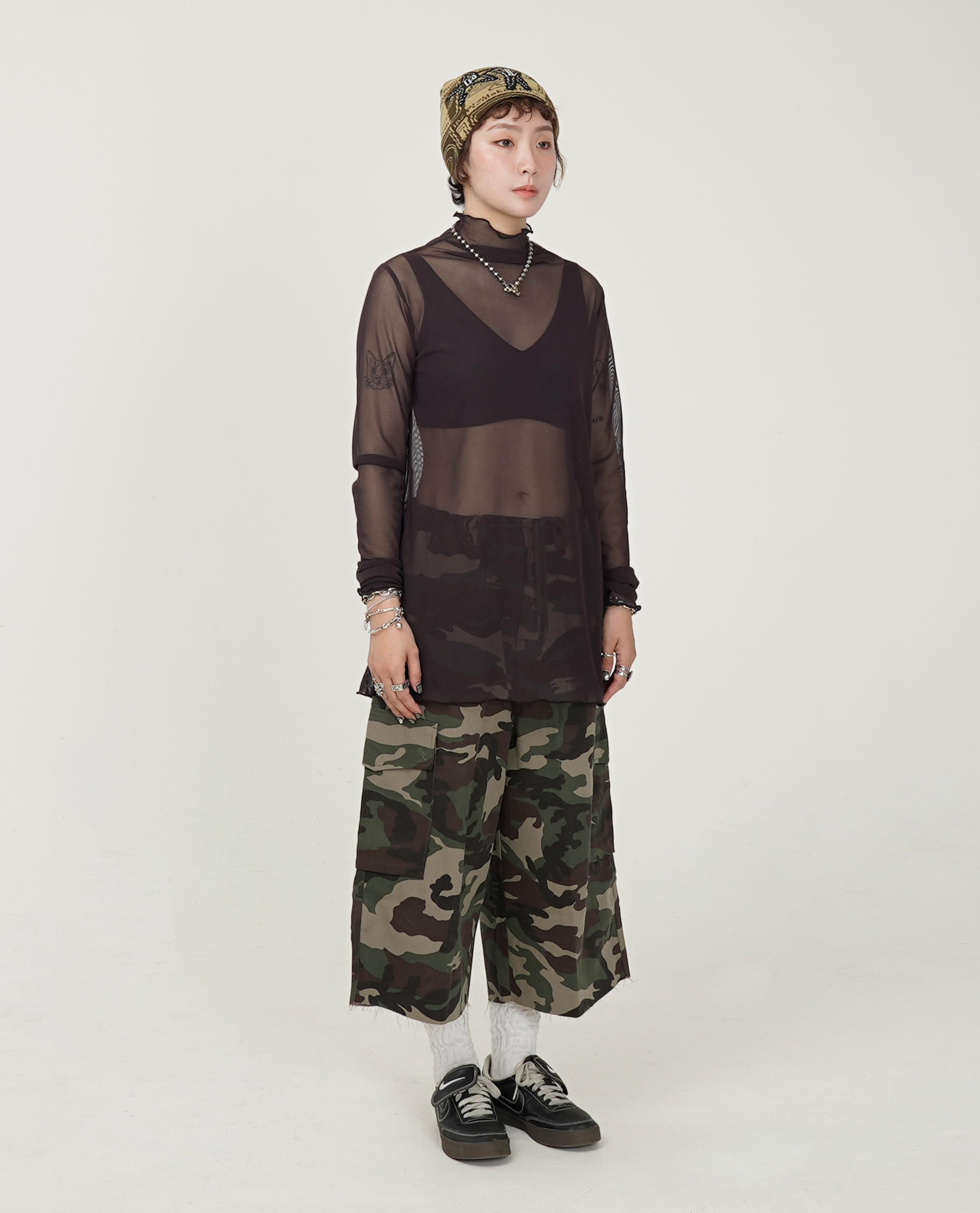 透膚小領中長版內搭