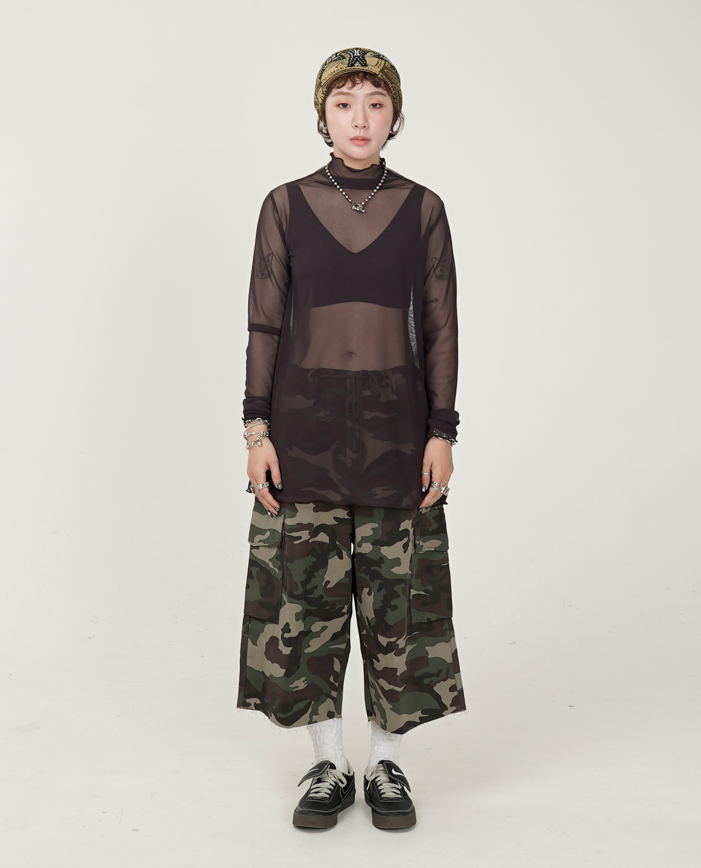 透膚小領中長版內搭