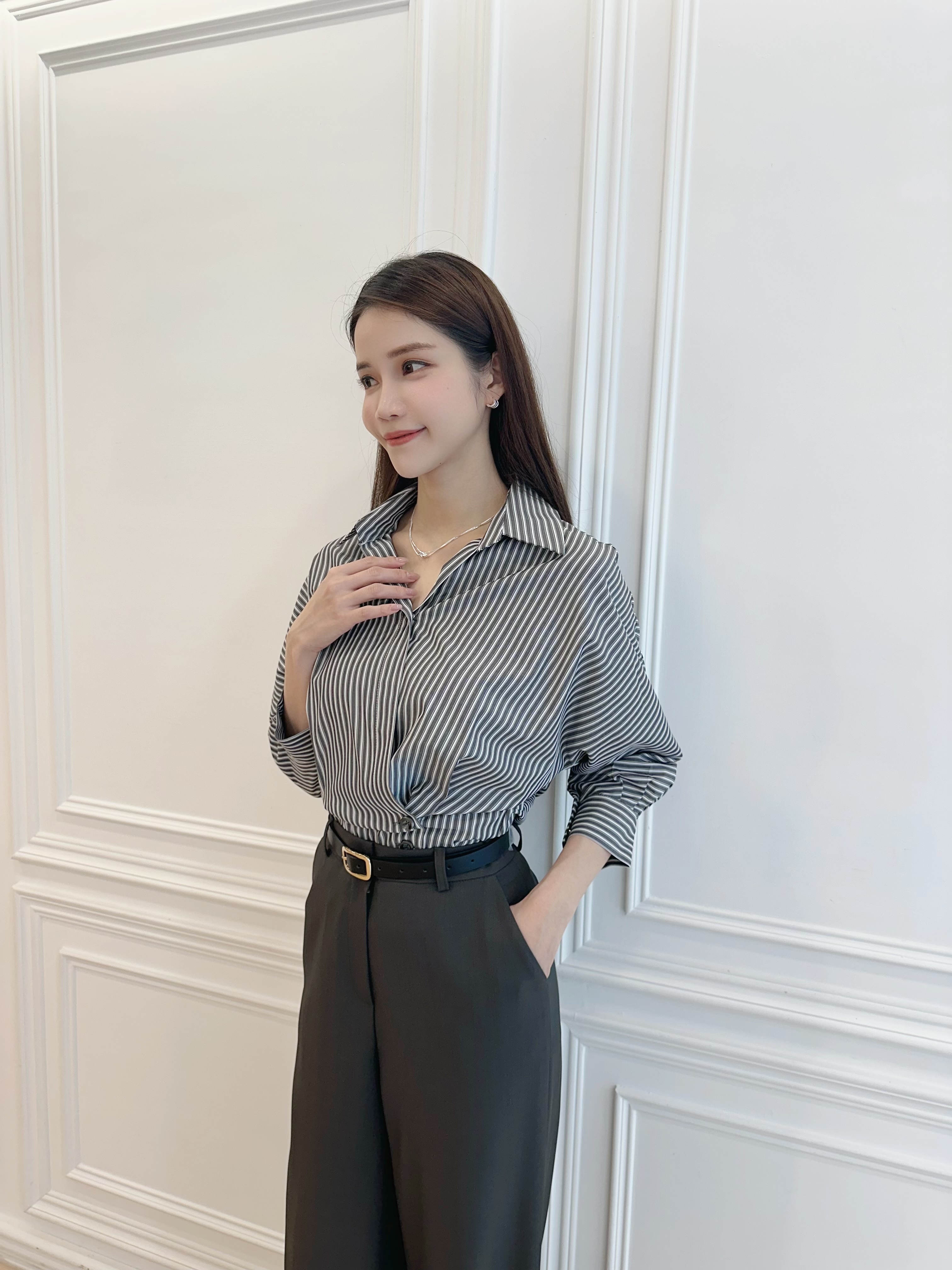 率性側釦橫條紋襯衫