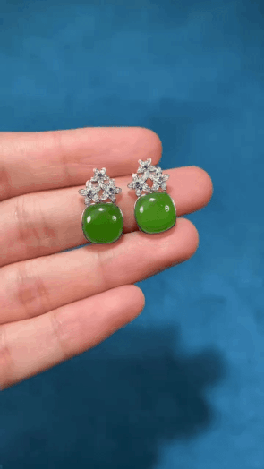 925226 和田玉碧玉蘋果綠耳釘