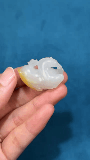 925245 和田玉籽料馬上有錢