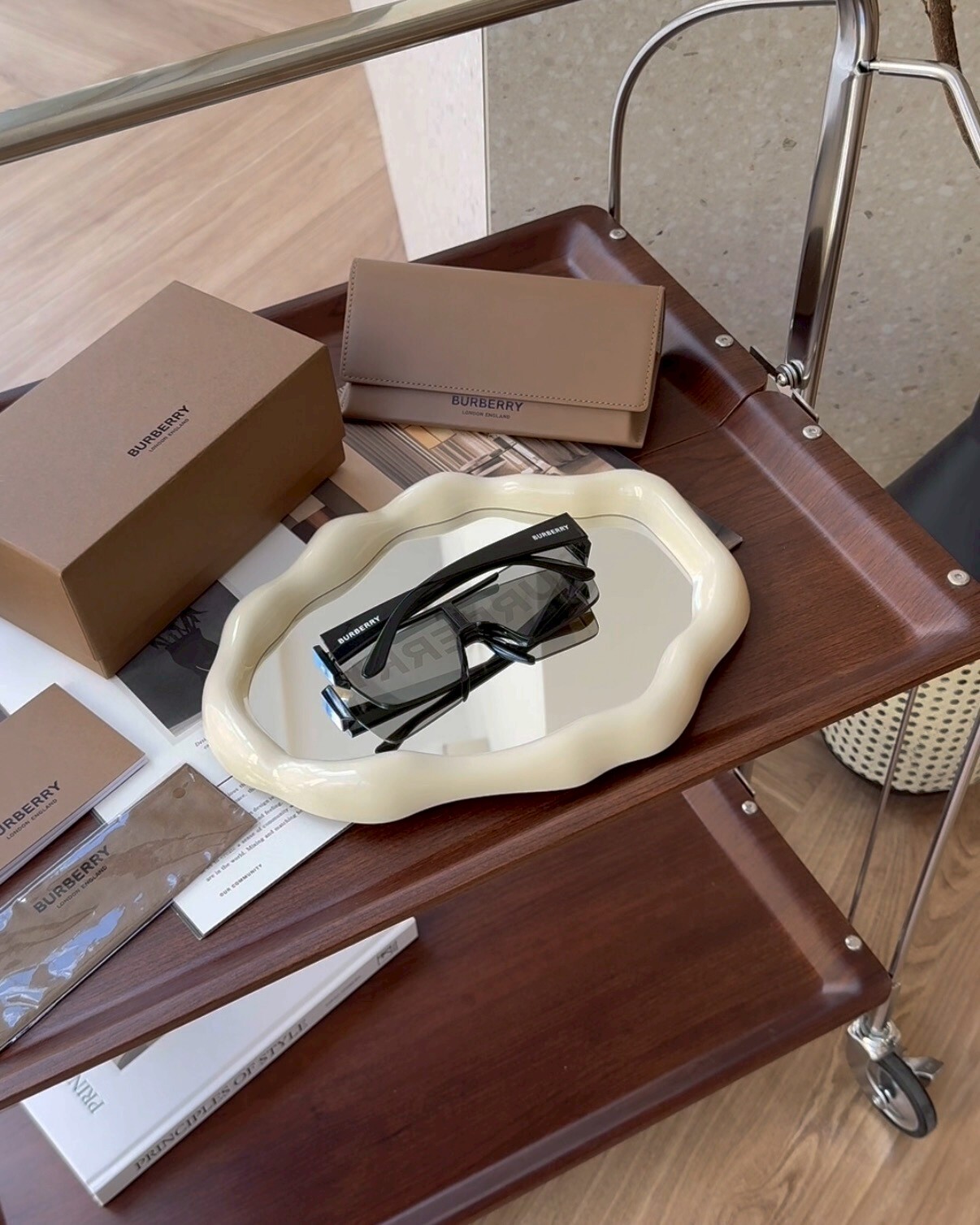 BURBERRY｜標誌LOGO墨鏡