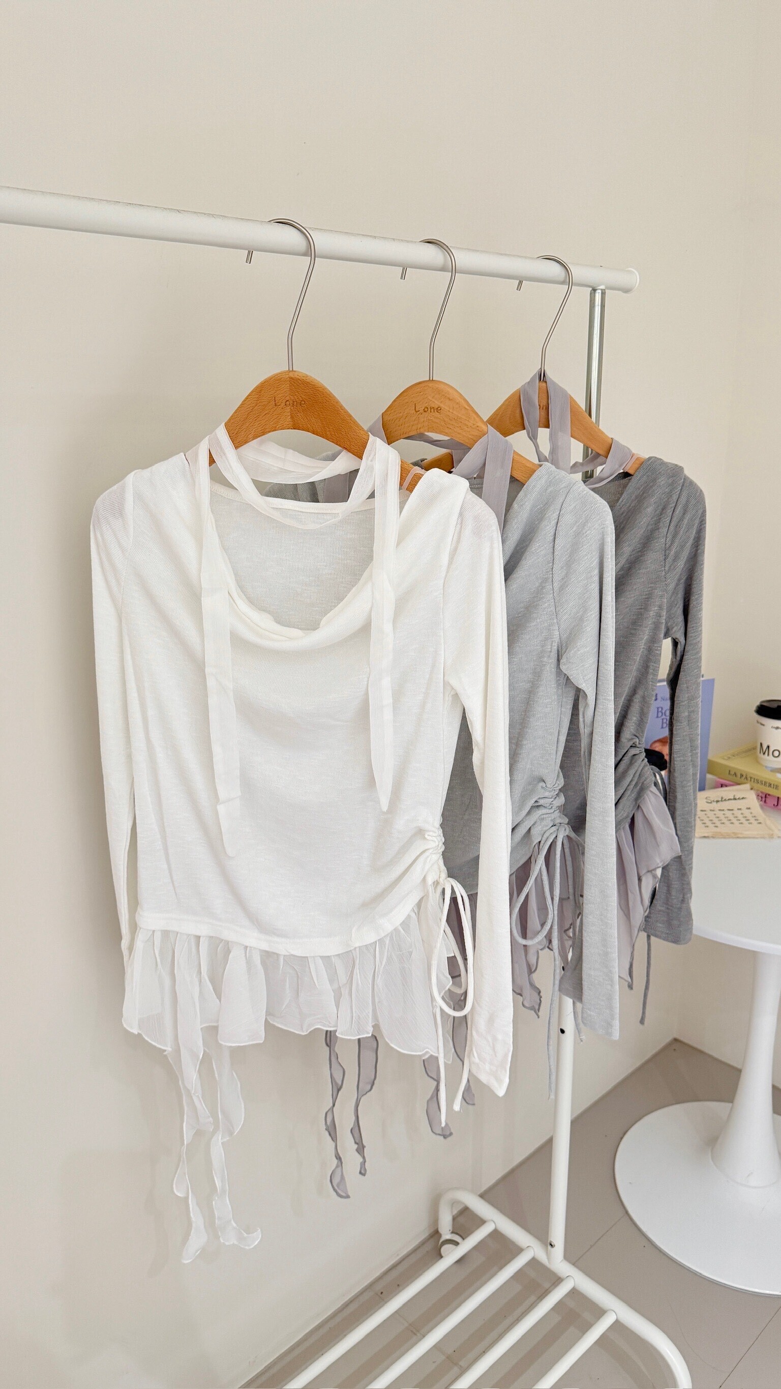 垂墜領口下擺拼接上衣