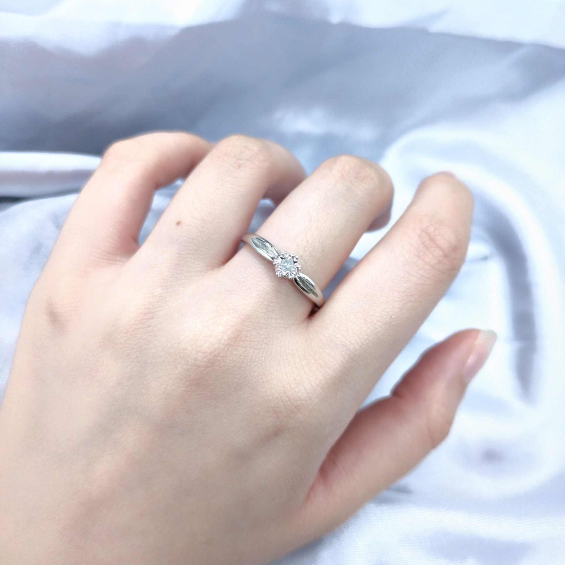 9K White Gold 0.06ct Diamond Ring