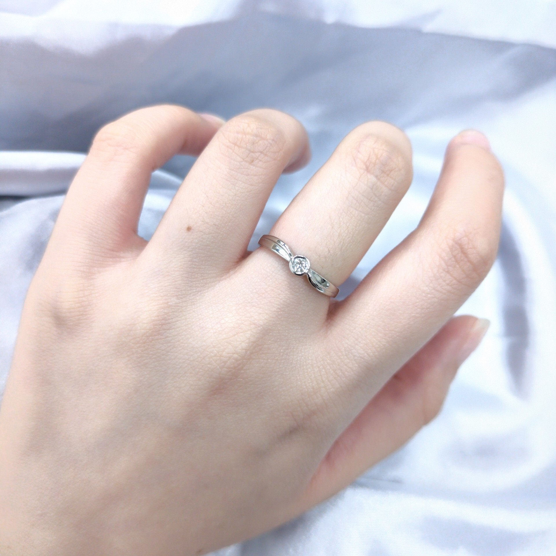 18K White Gold 0.10ct Diamond Ring