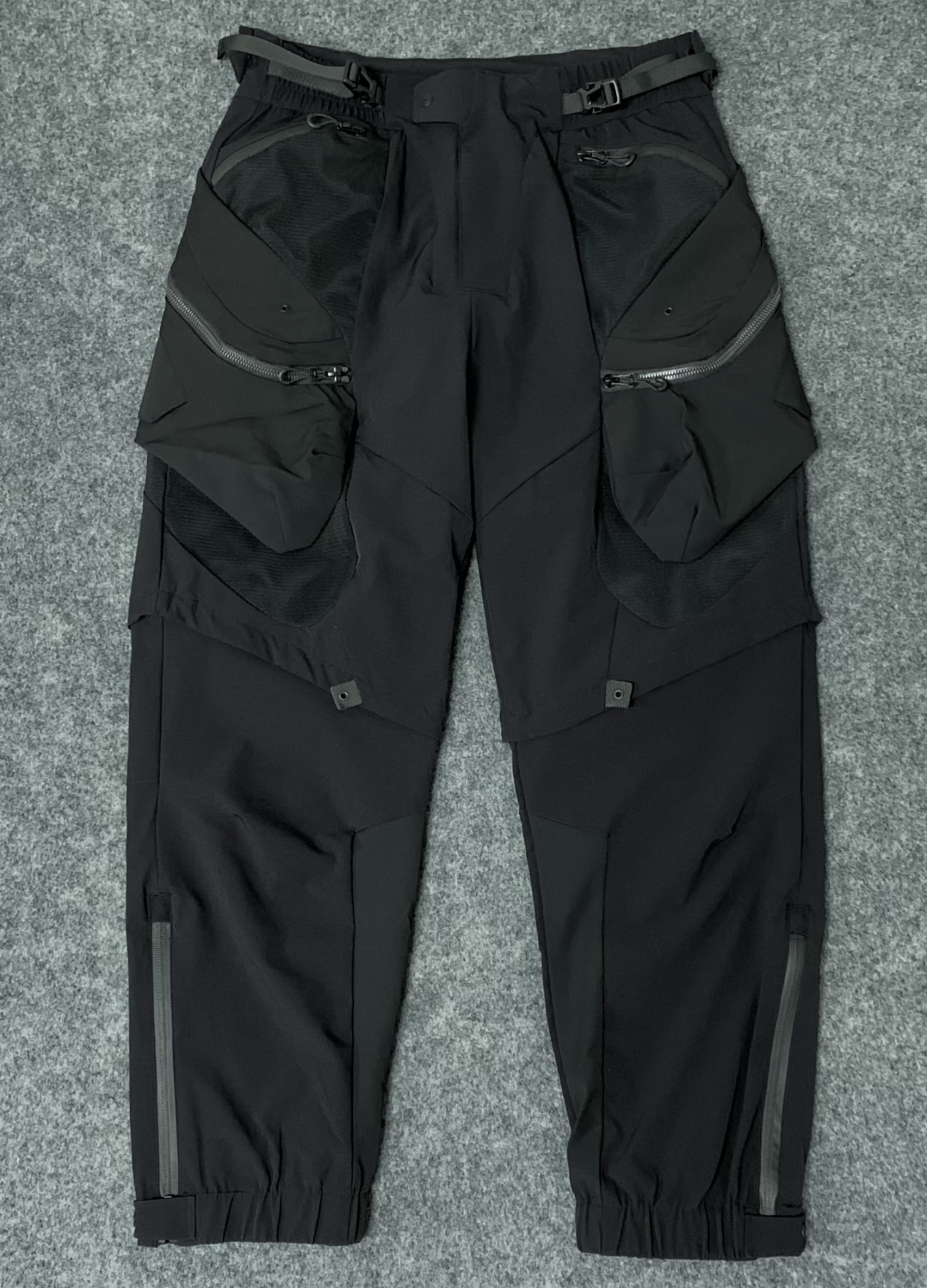 𝙏𝙀𝘾𝙃𝙒𝙀𝘼𝙍 解構拼接機能工裝褲